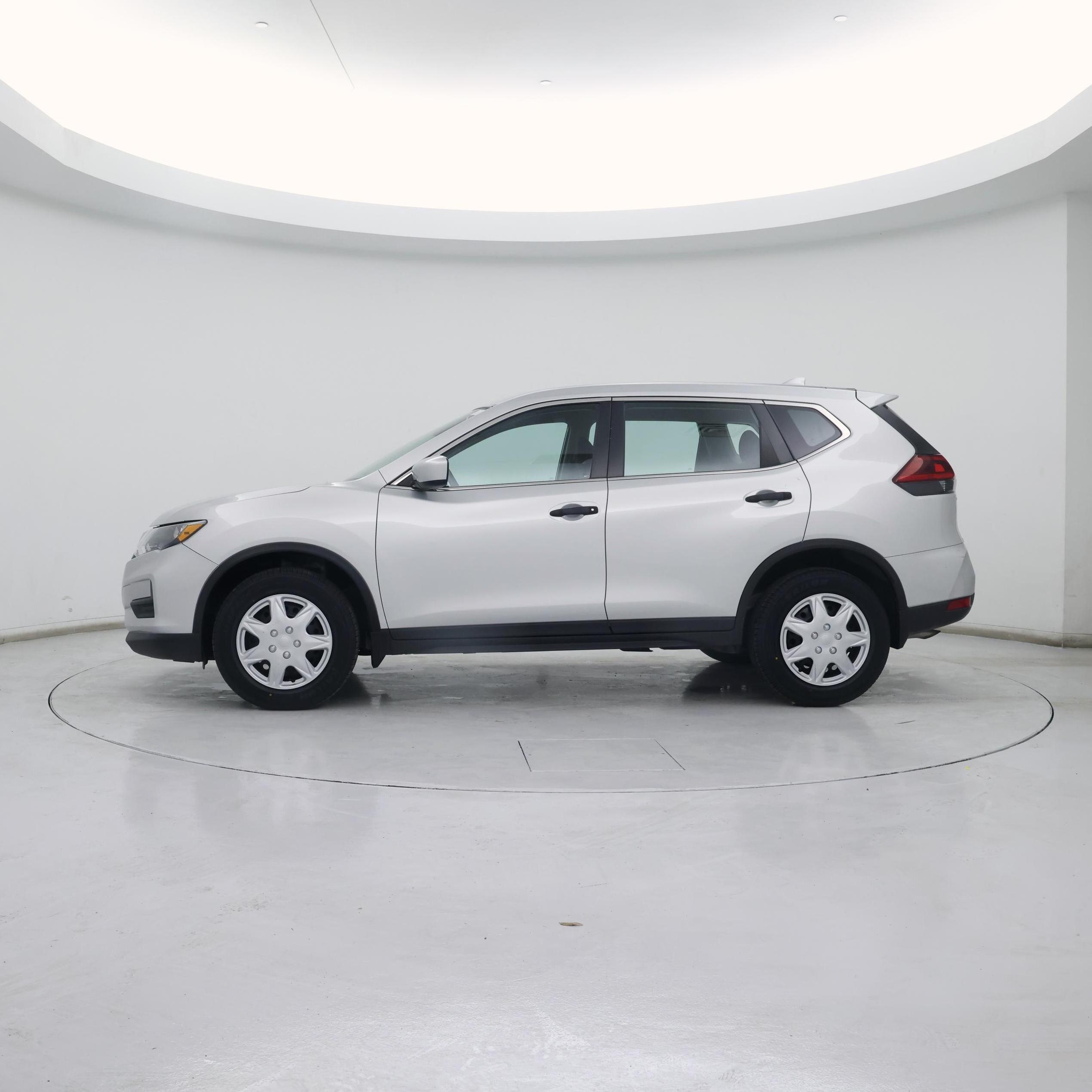 Thumbnail: 2020 Nissan Rogue - 3