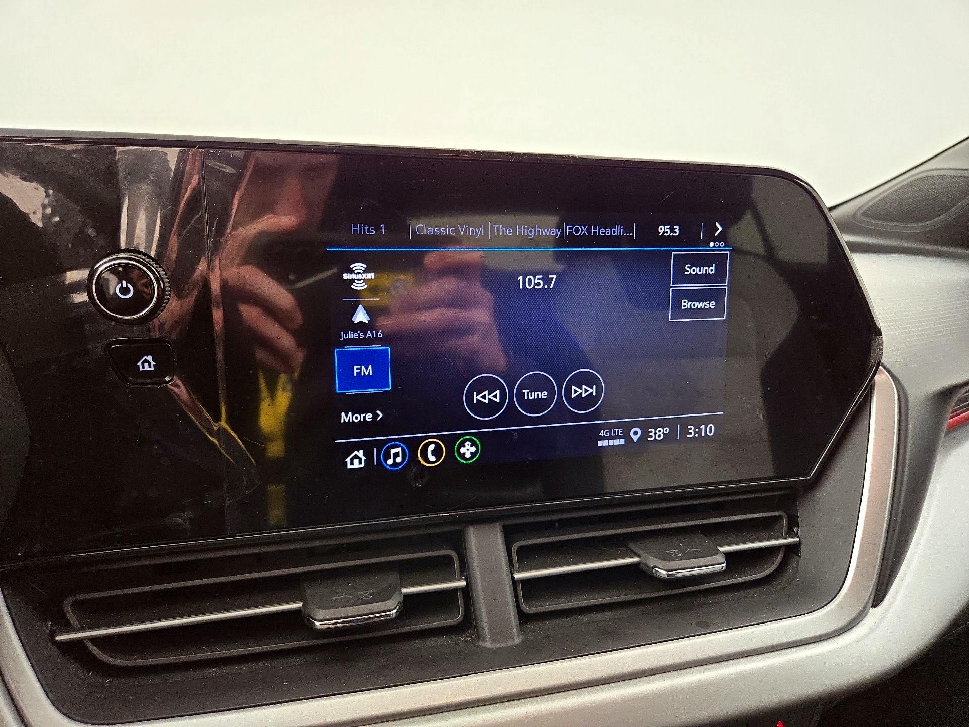 Thumbnail: 2024 Chevrolet Trax - 15