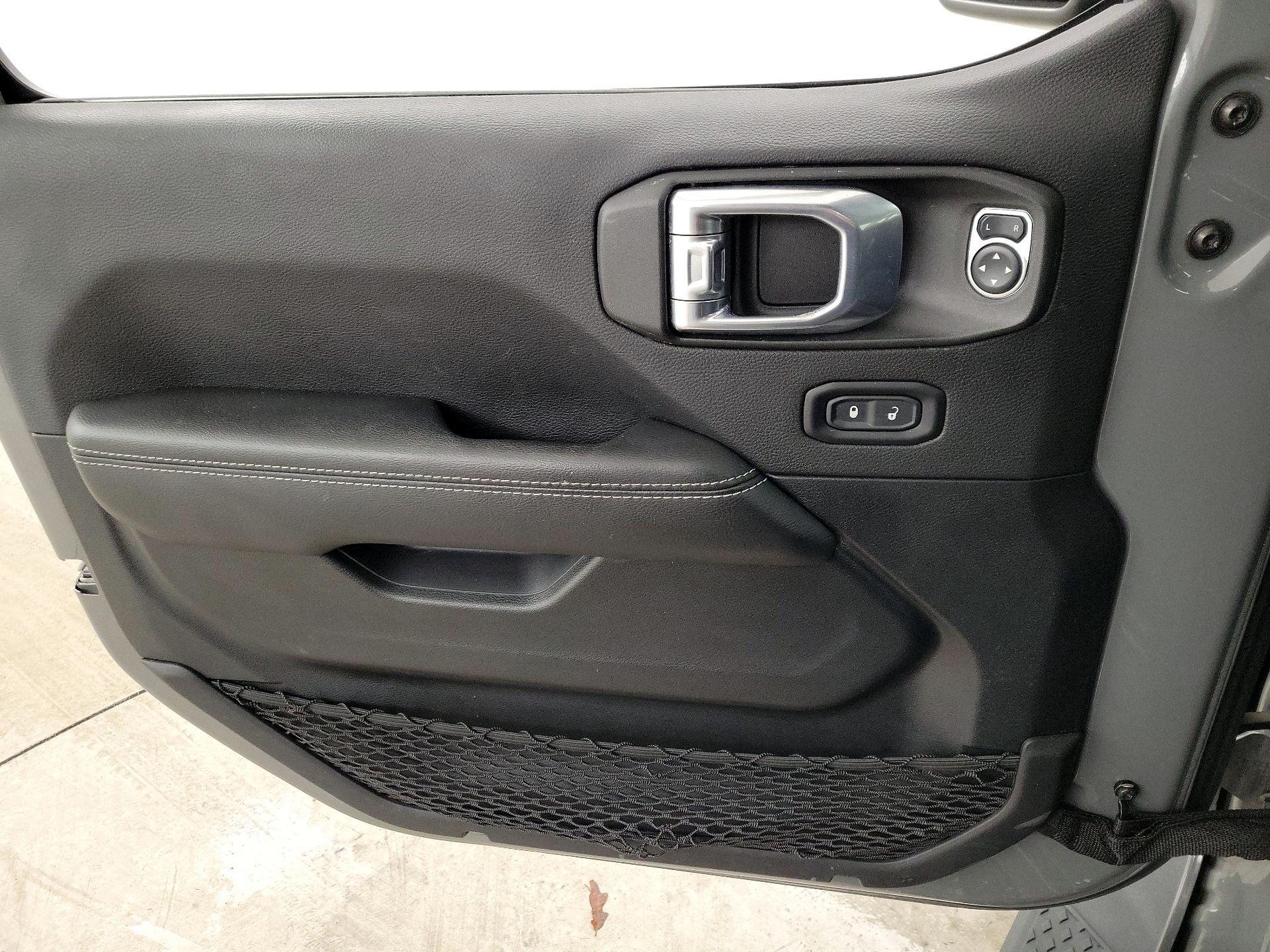 Thumbnail: 2021 Jeep Gladiator - 12