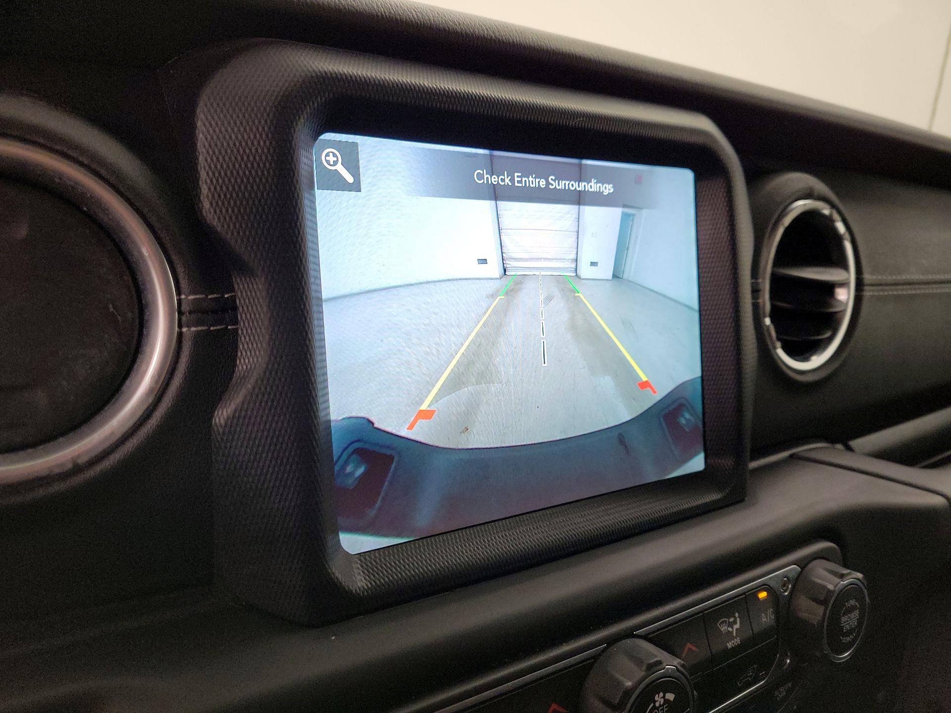 Thumbnail: 2021 Jeep Gladiator - 15