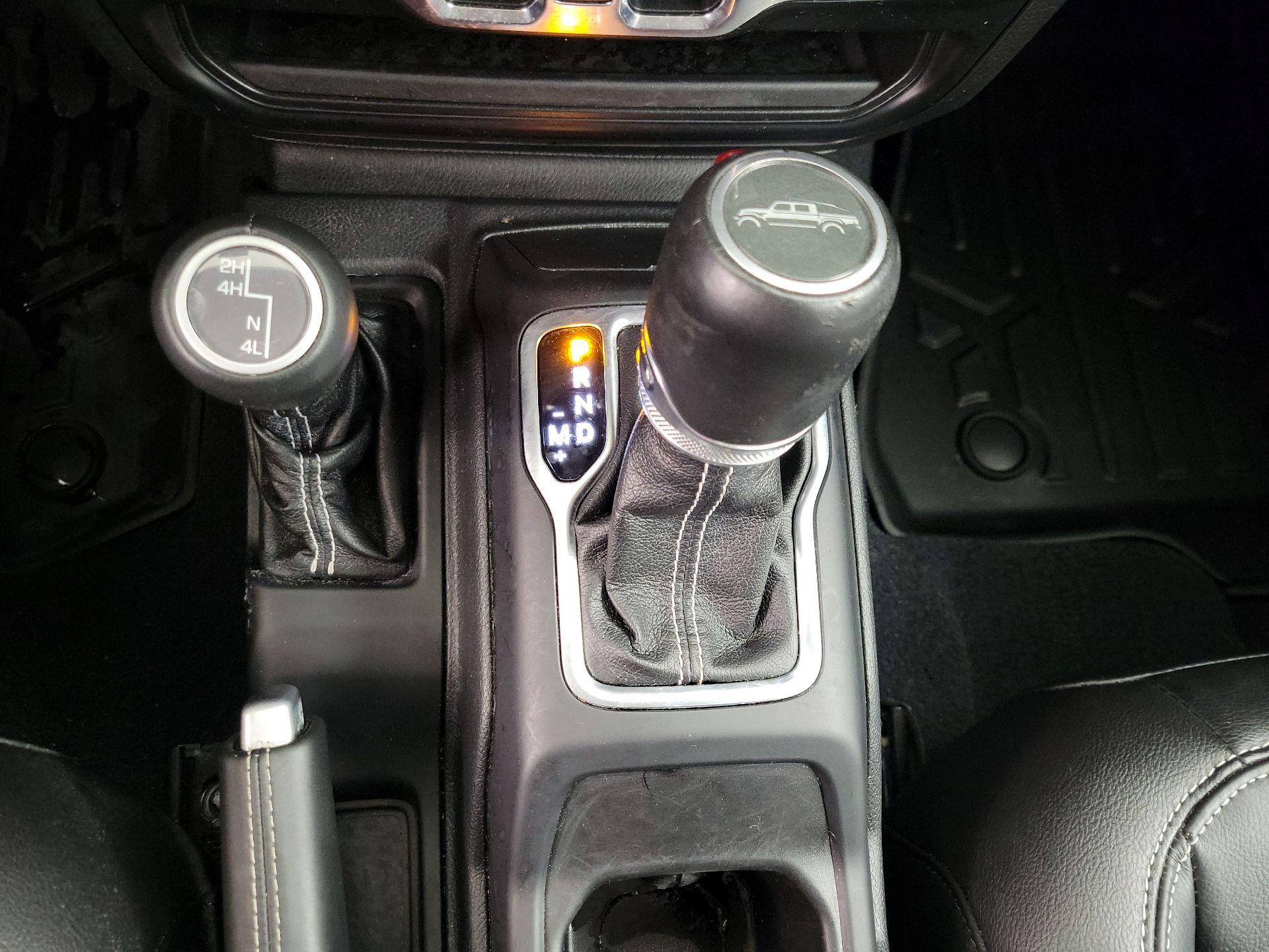 Thumbnail: 2021 Jeep Gladiator - 18