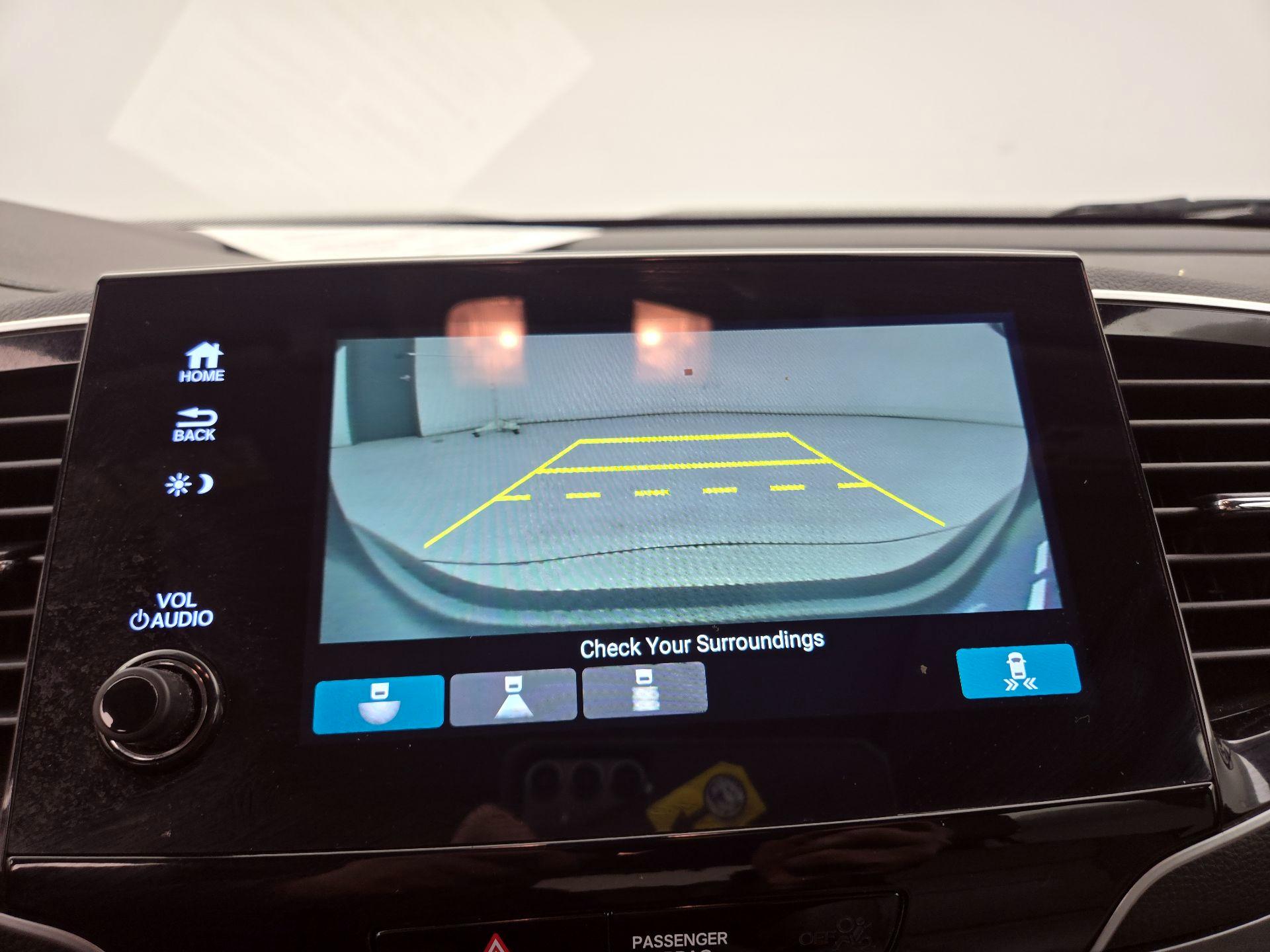 Thumbnail: 2019 Honda Pilot - 14