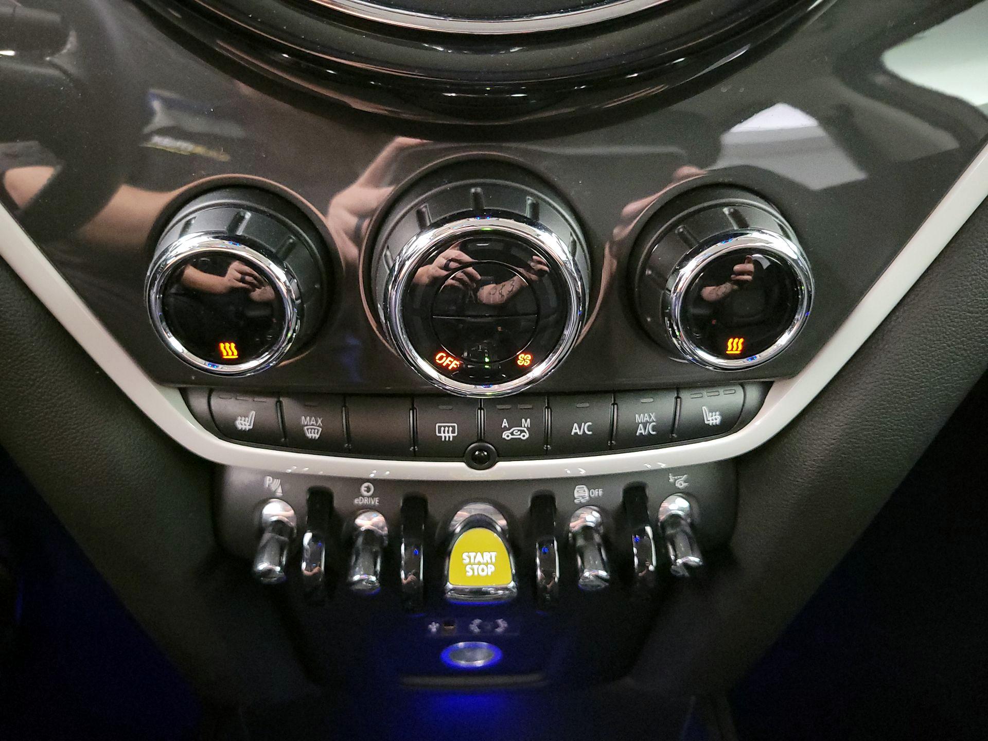 Thumbnail: 2018 MINI Cooper Countryman - 17