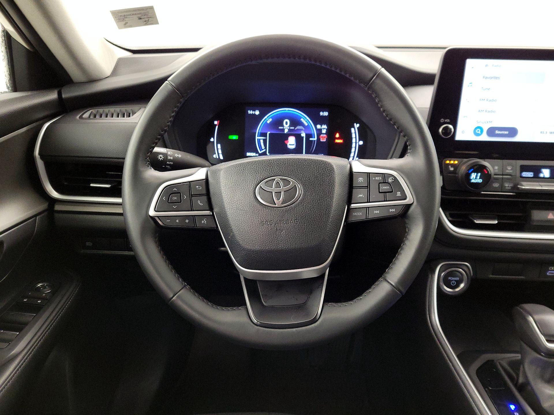 Thumbnail: 2024 Toyota Highlander - 10