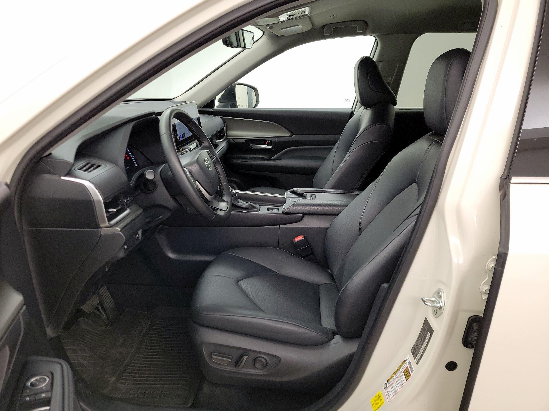 Thumbnail: 2024 Toyota Highlander - 11