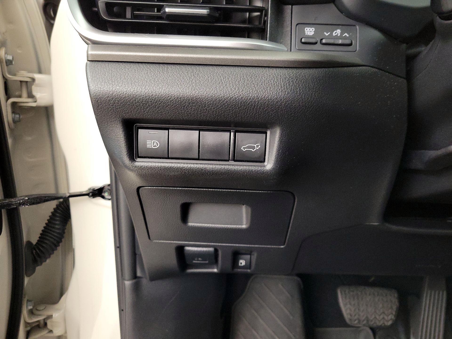 Thumbnail: 2024 Toyota Highlander - 13