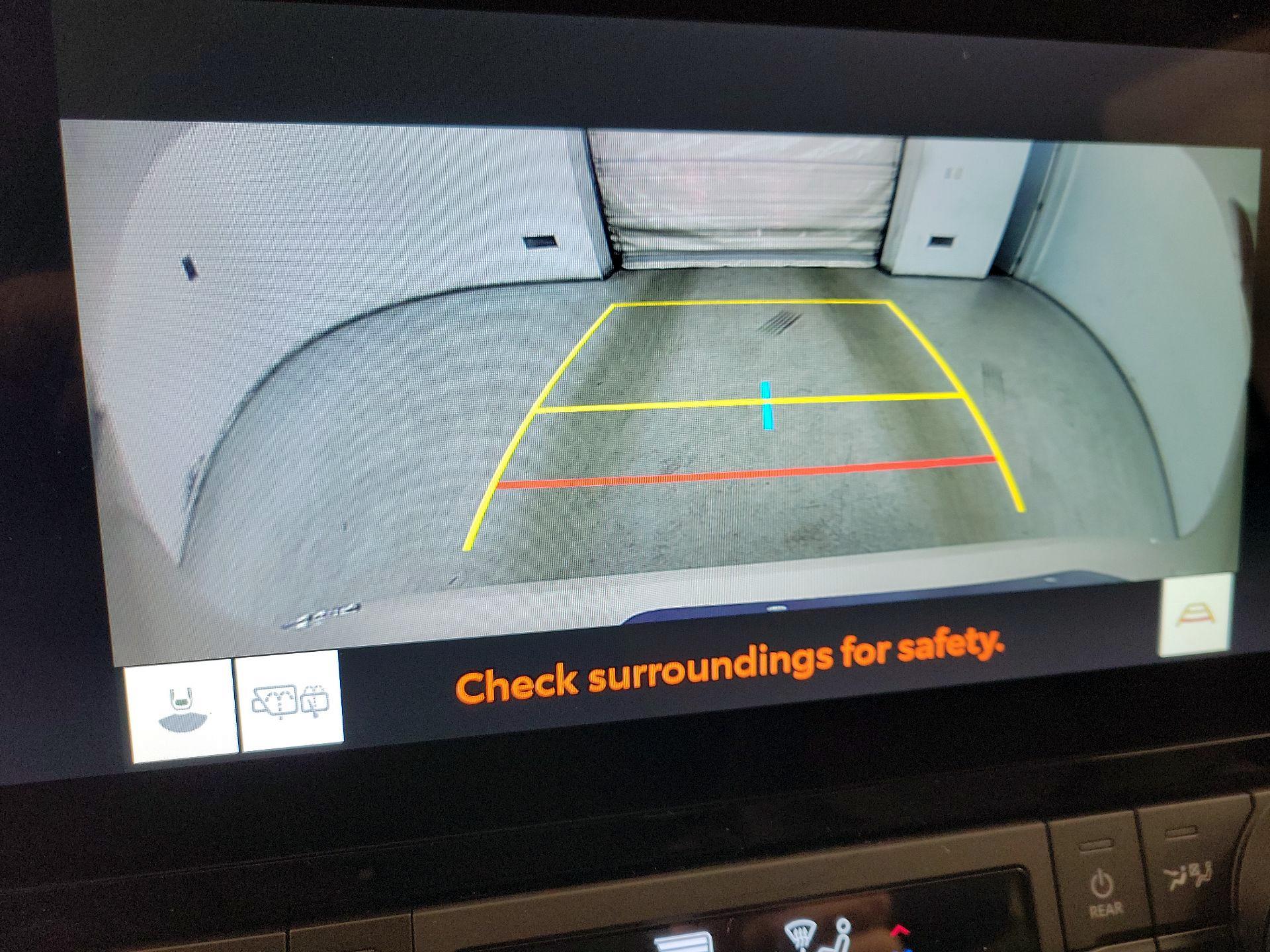 Thumbnail: 2024 Toyota Highlander - 14