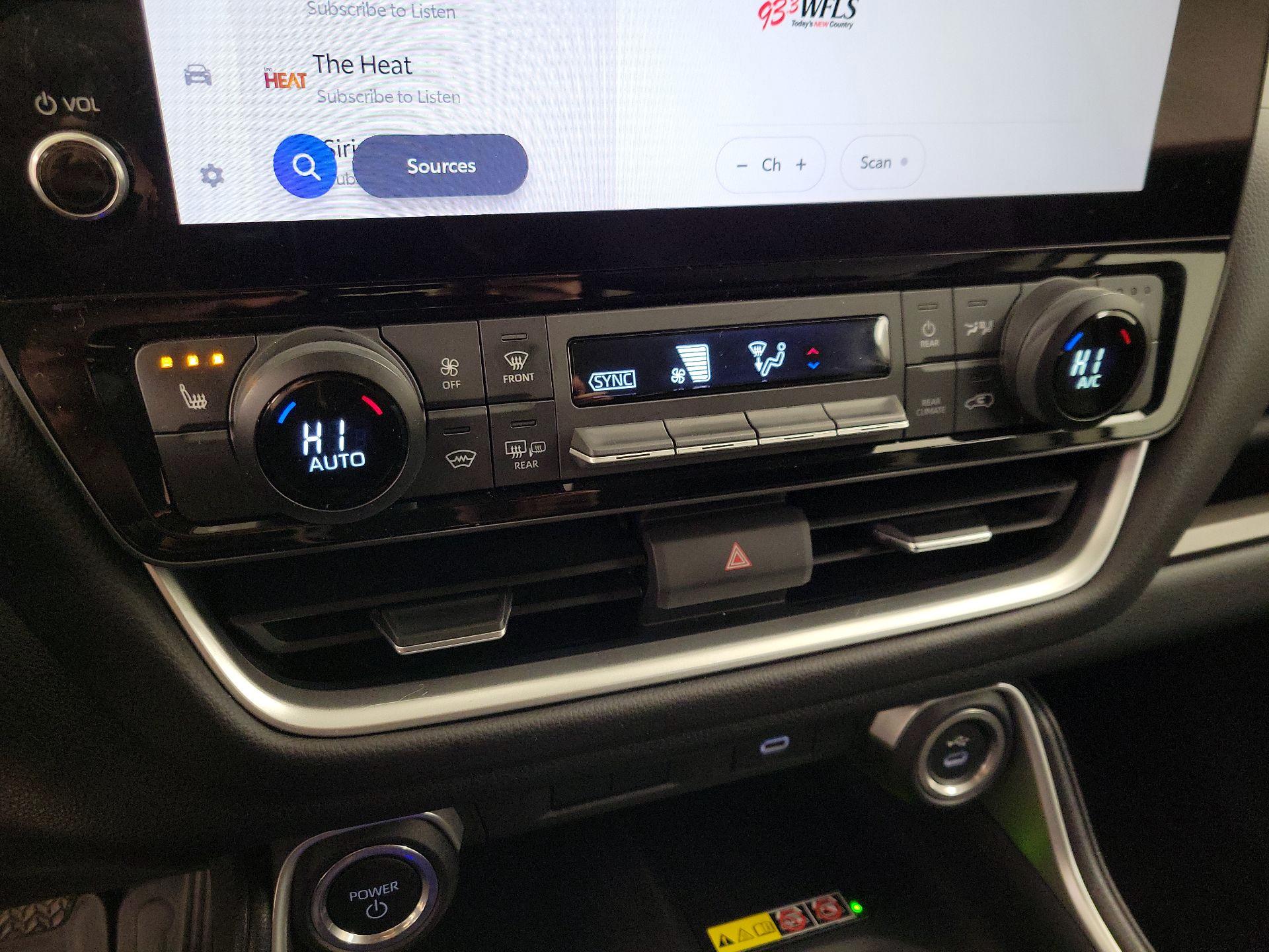 Thumbnail: 2024 Toyota Highlander - 16