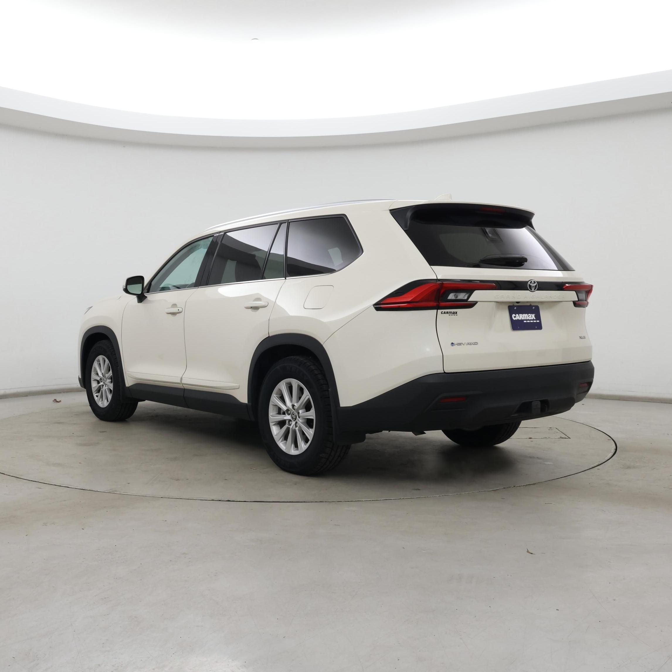 Thumbnail: 2024 Toyota Highlander - 2