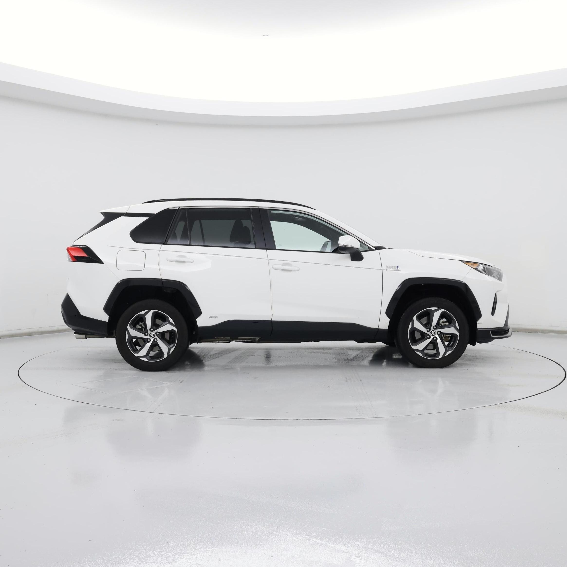 Thumbnail: 2021 Toyota RAV4 - 7