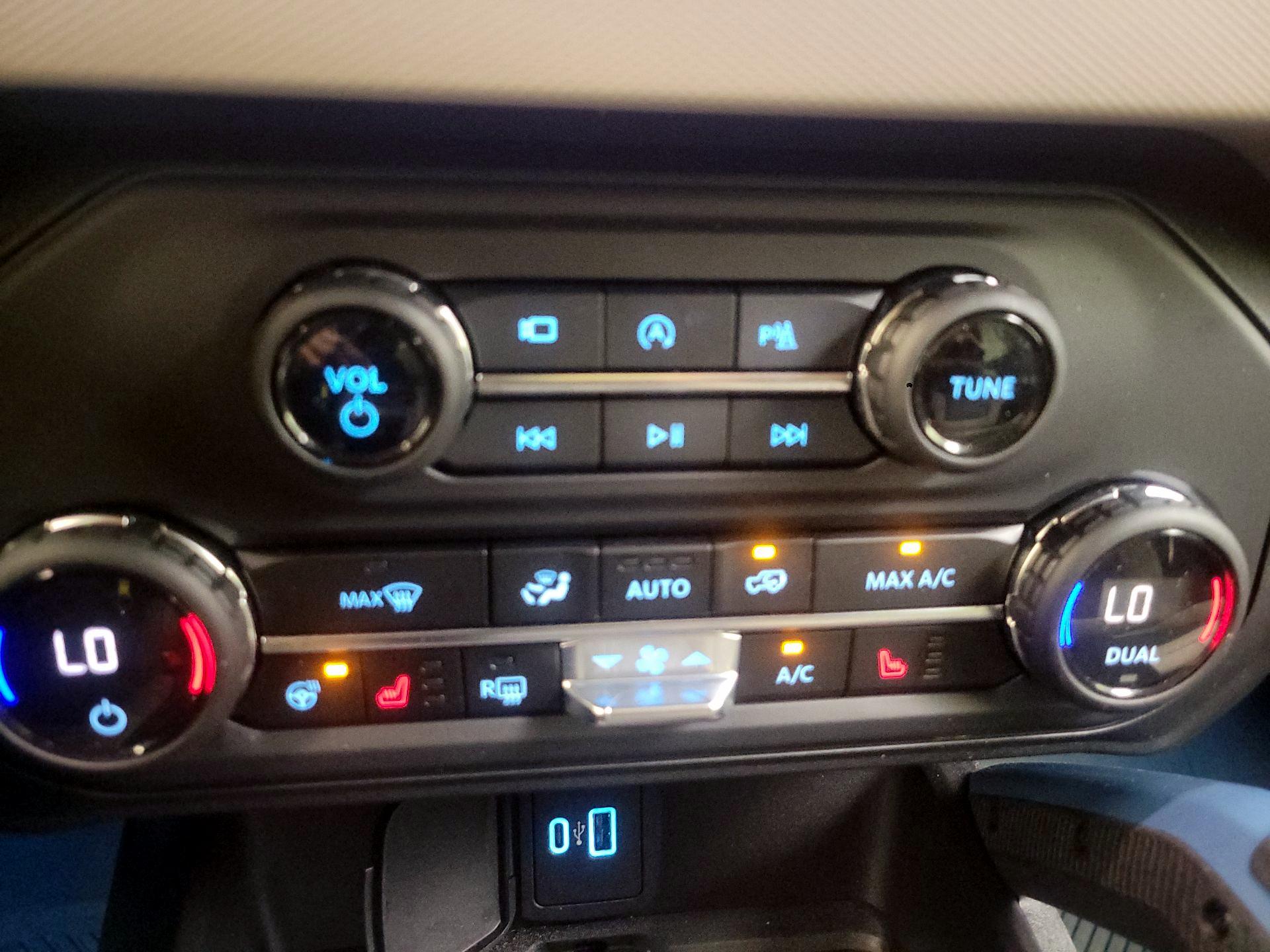 Thumbnail: 2023 Ford Bronco - 15