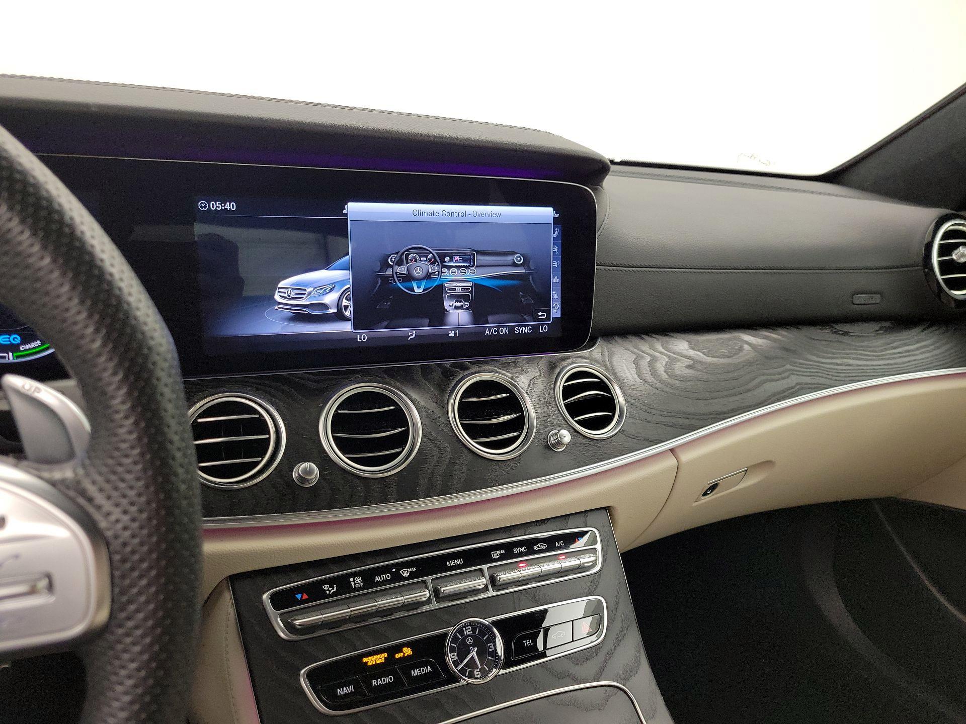 Thumbnail: 2020 Mercedes-Benz E-Class - 17