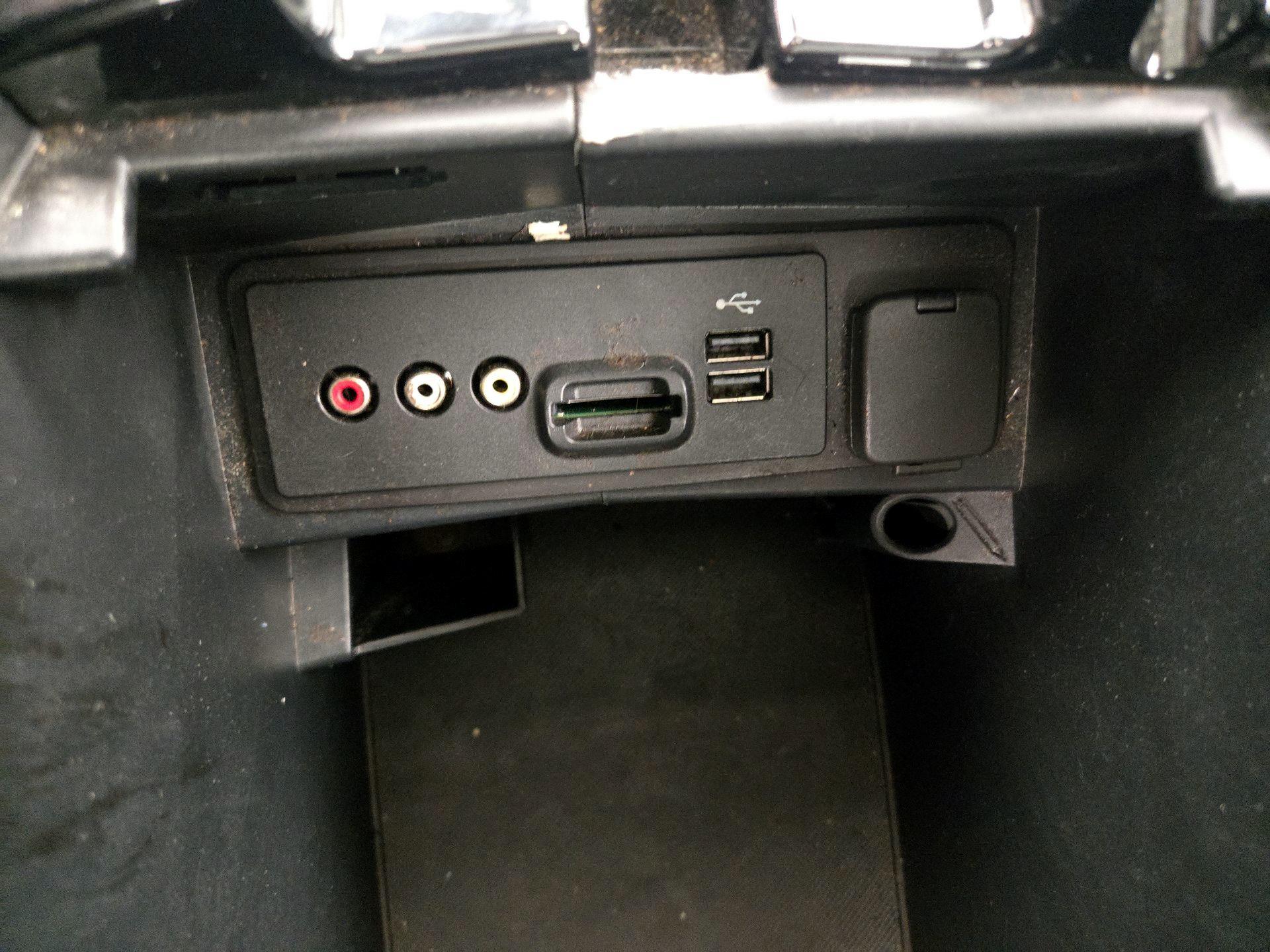 Thumbnail: 2014 Ford Fusion - 18