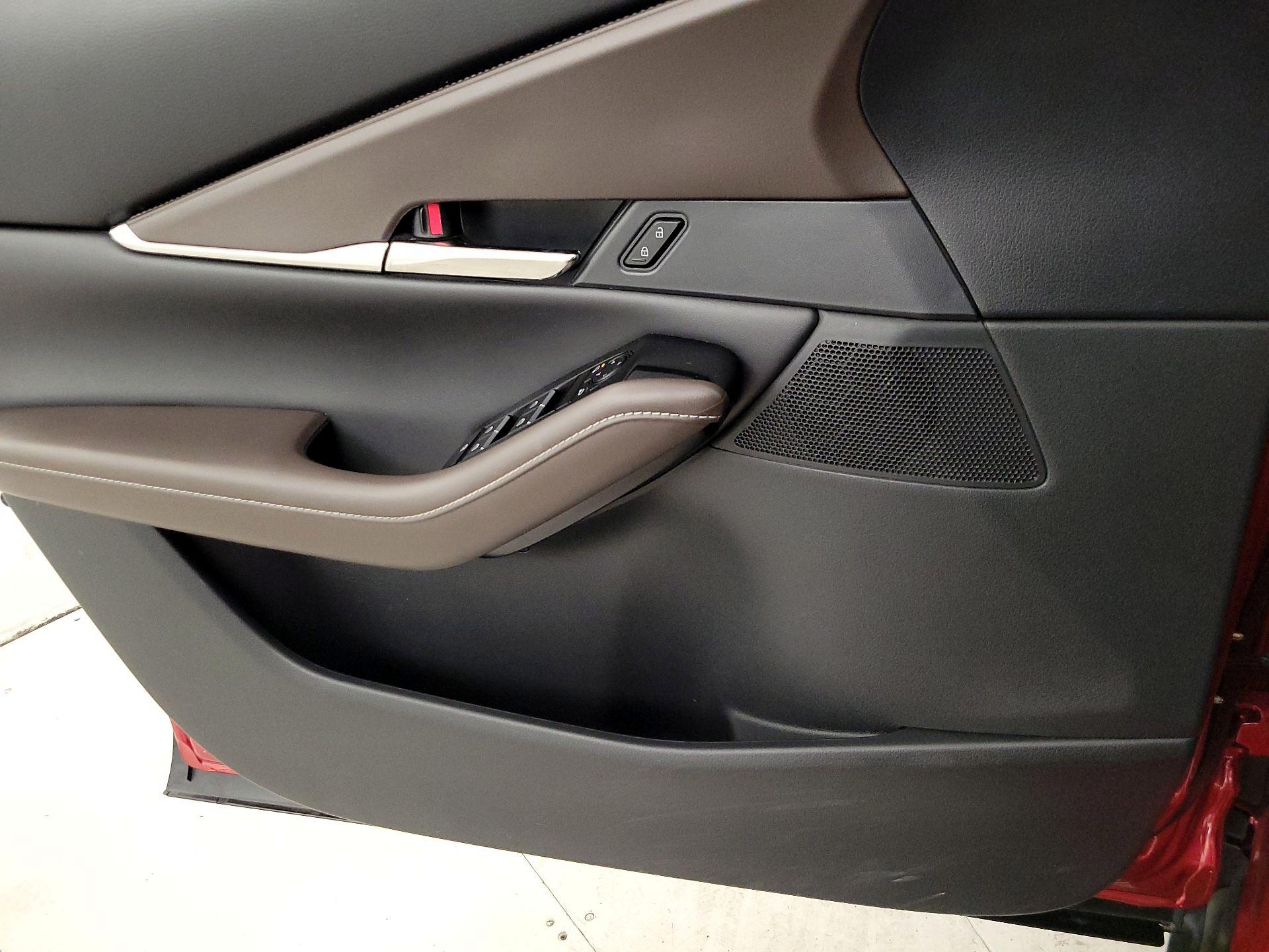 Thumbnail: 2023 Mazda CX-30 - 12