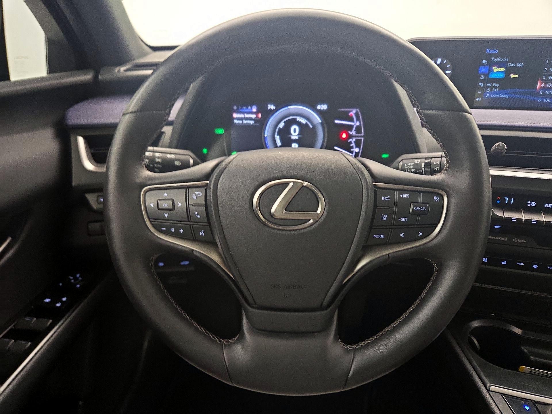 Thumbnail: 2021 Lexus UX - 10