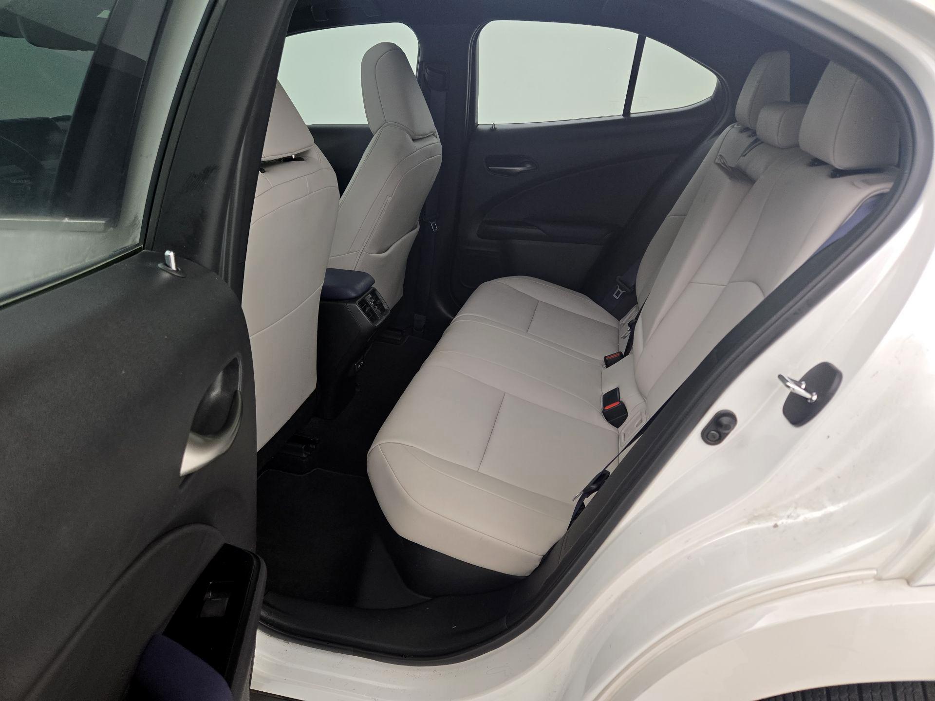 Thumbnail: 2021 Lexus UX - 20