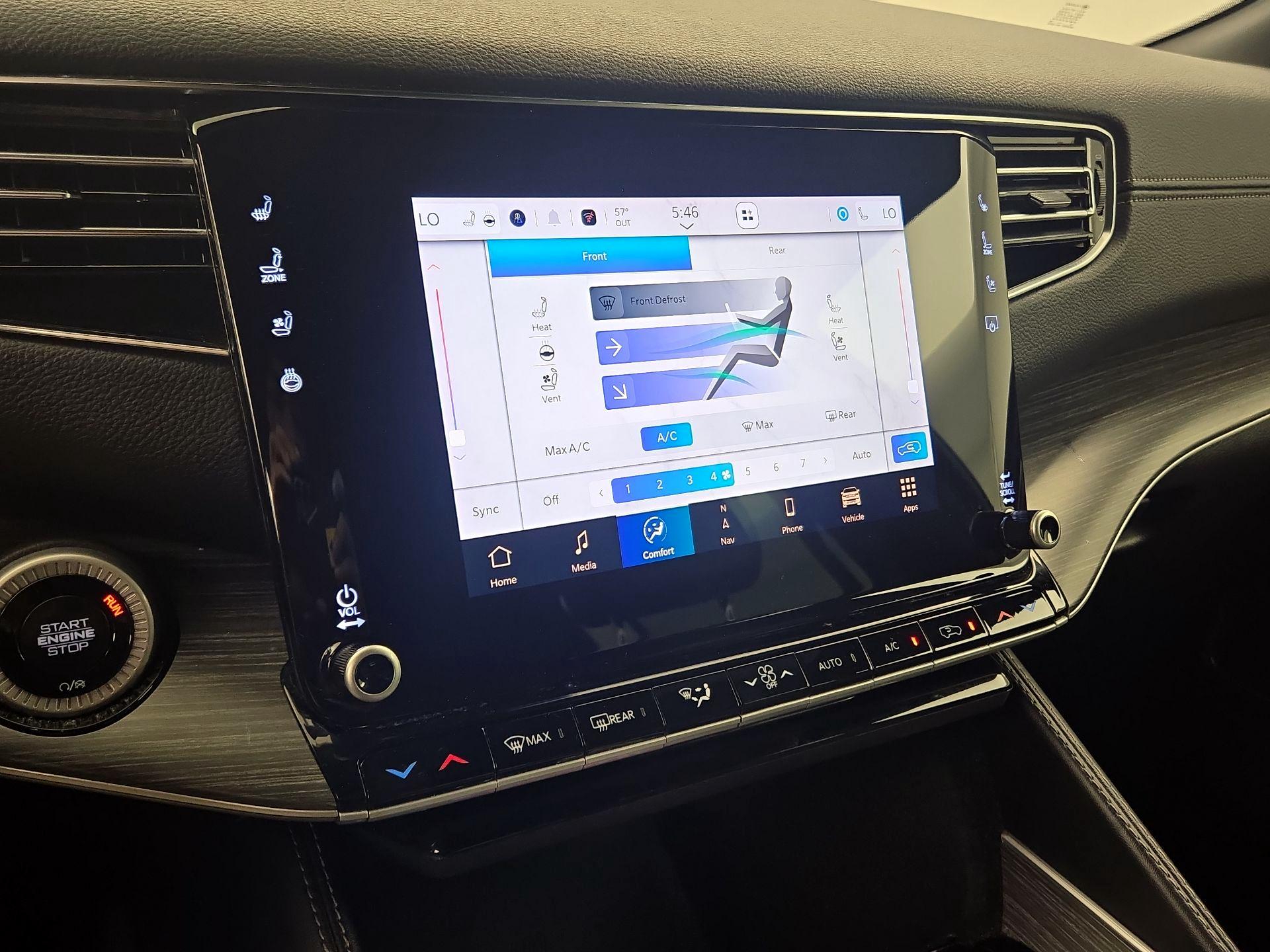 Thumbnail: 2024 Jeep Wagoneer - 17