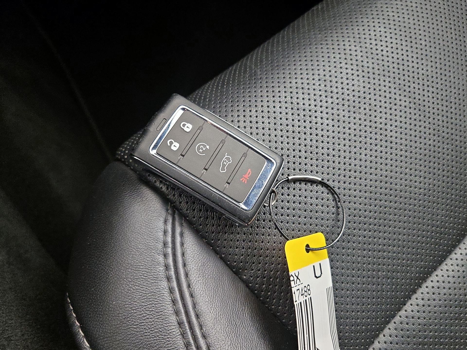 Thumbnail: 2024 Jeep Wagoneer - 18