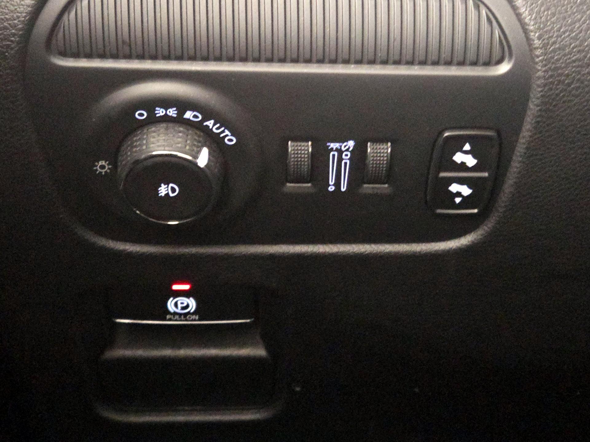 Thumbnail: 2024 Jeep Wagoneer - 13