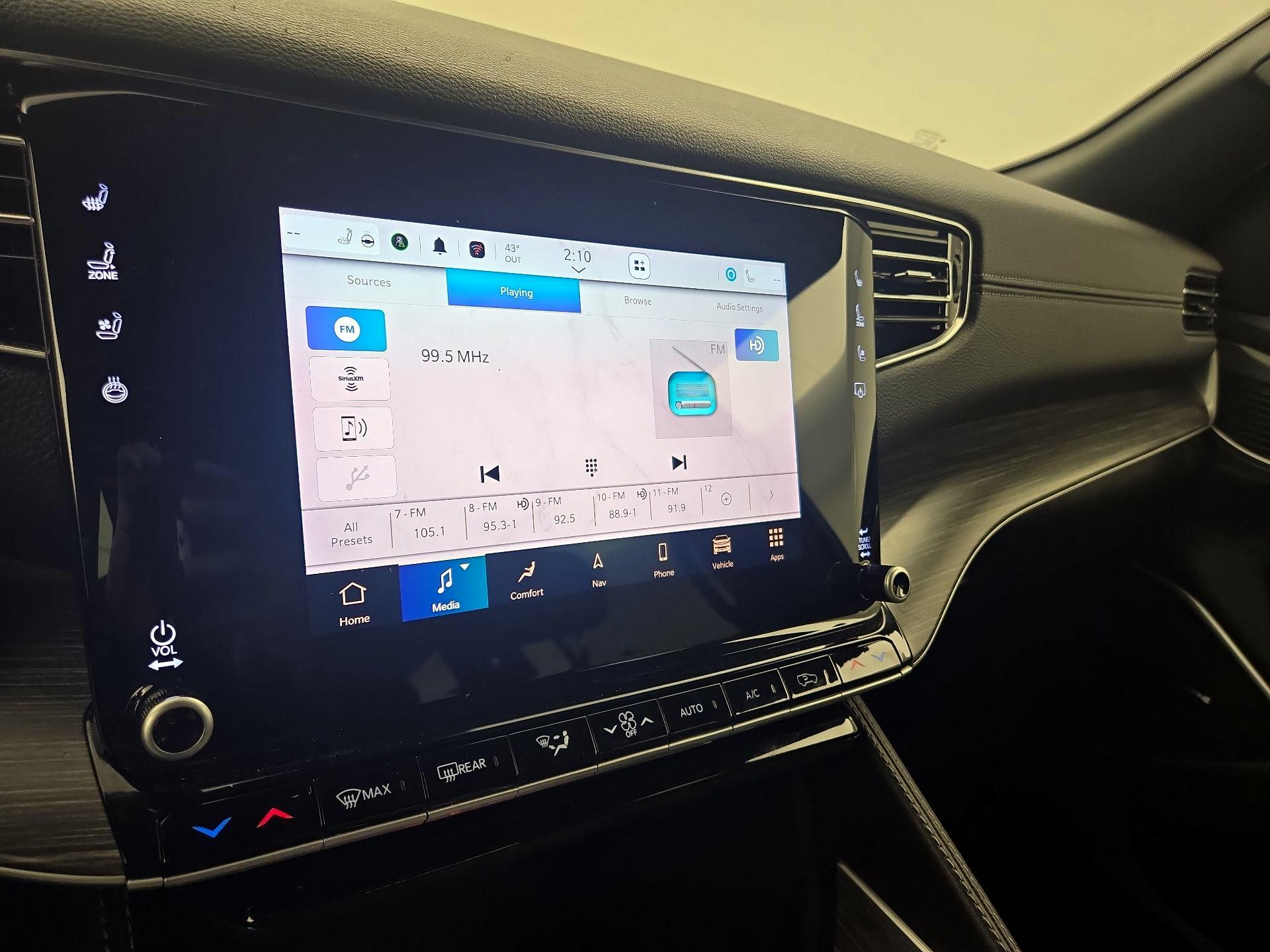 Thumbnail: 2024 Jeep Wagoneer - 16