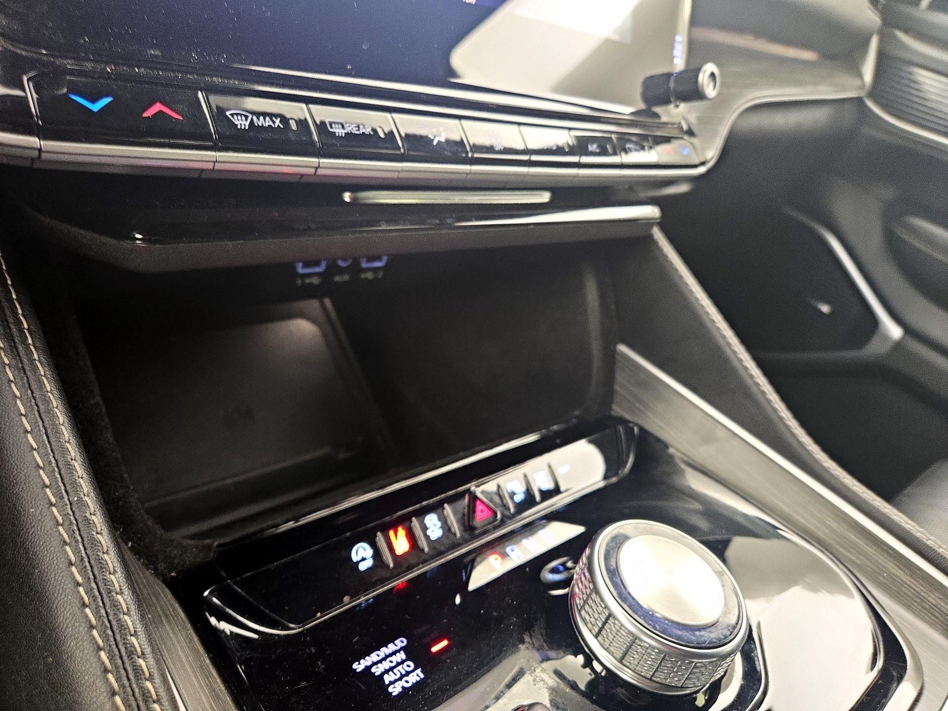 Thumbnail: 2024 Jeep Wagoneer - 17