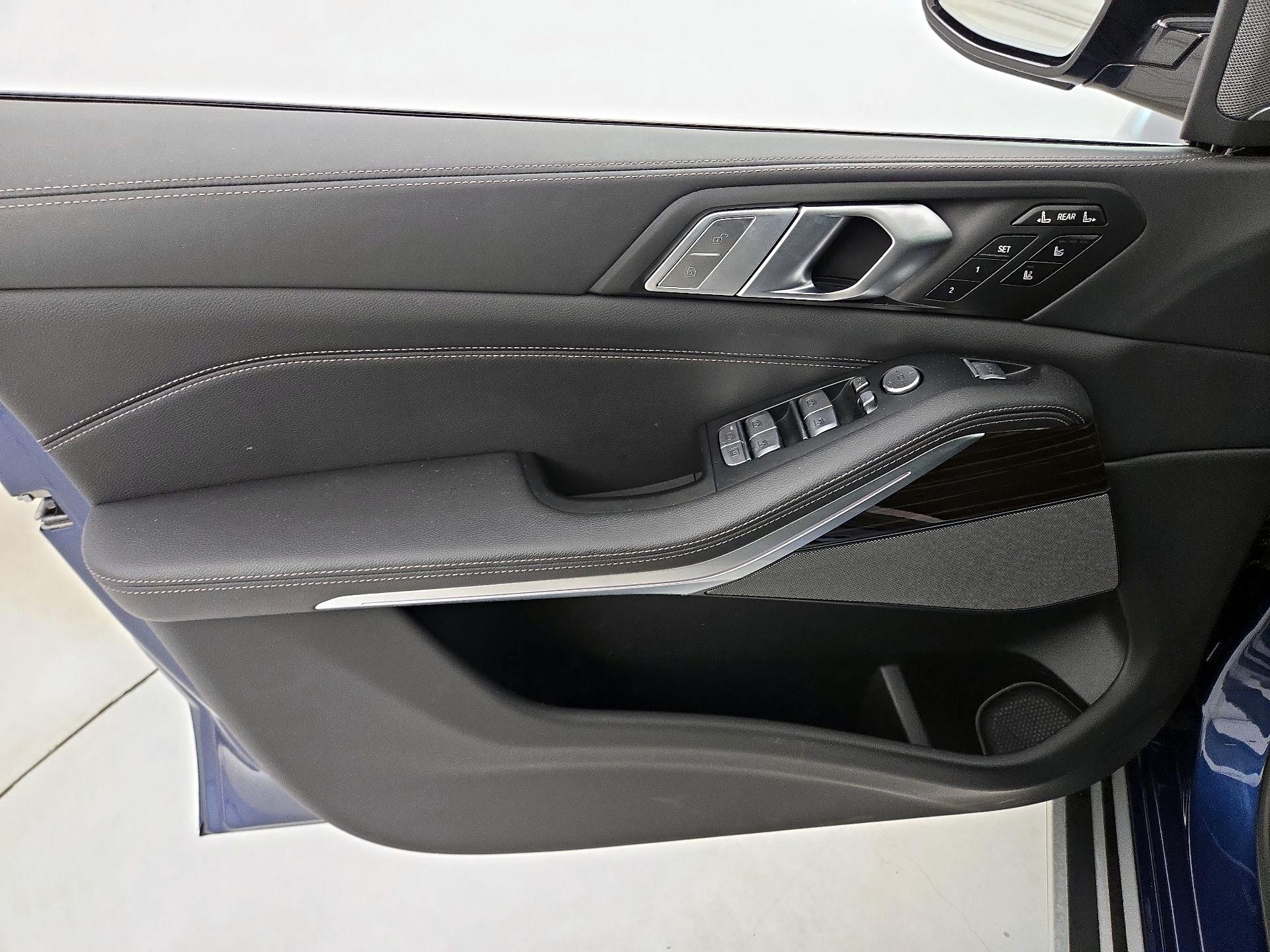 Thumbnail: 2020 BMW X7 - 12