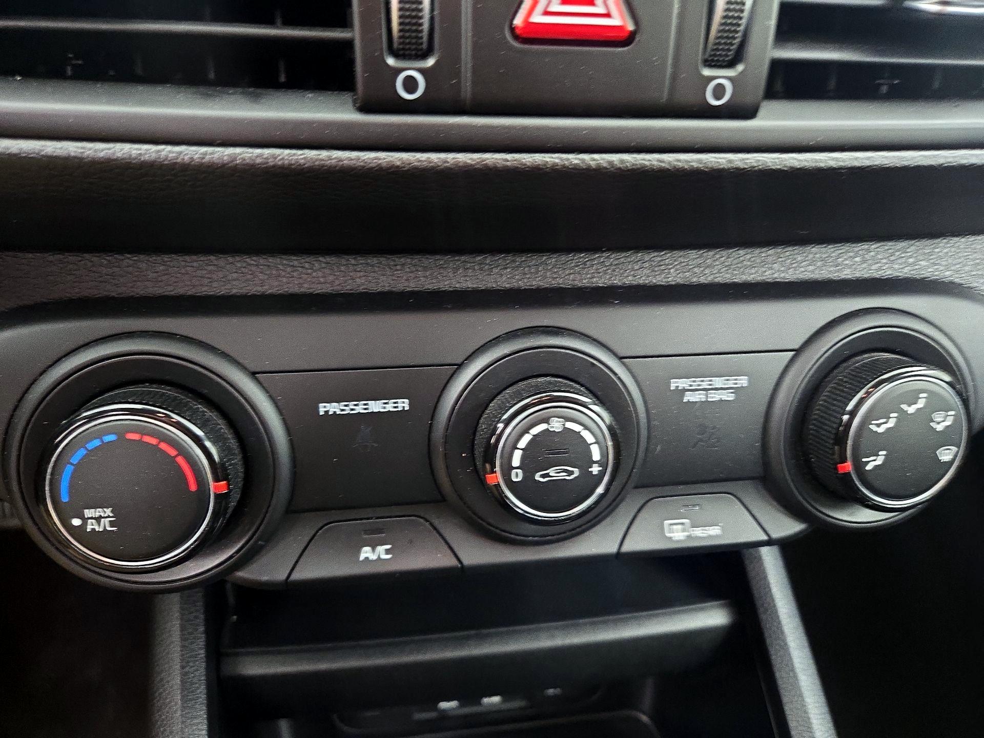 Thumbnail: 2020 Kia Forte - 16