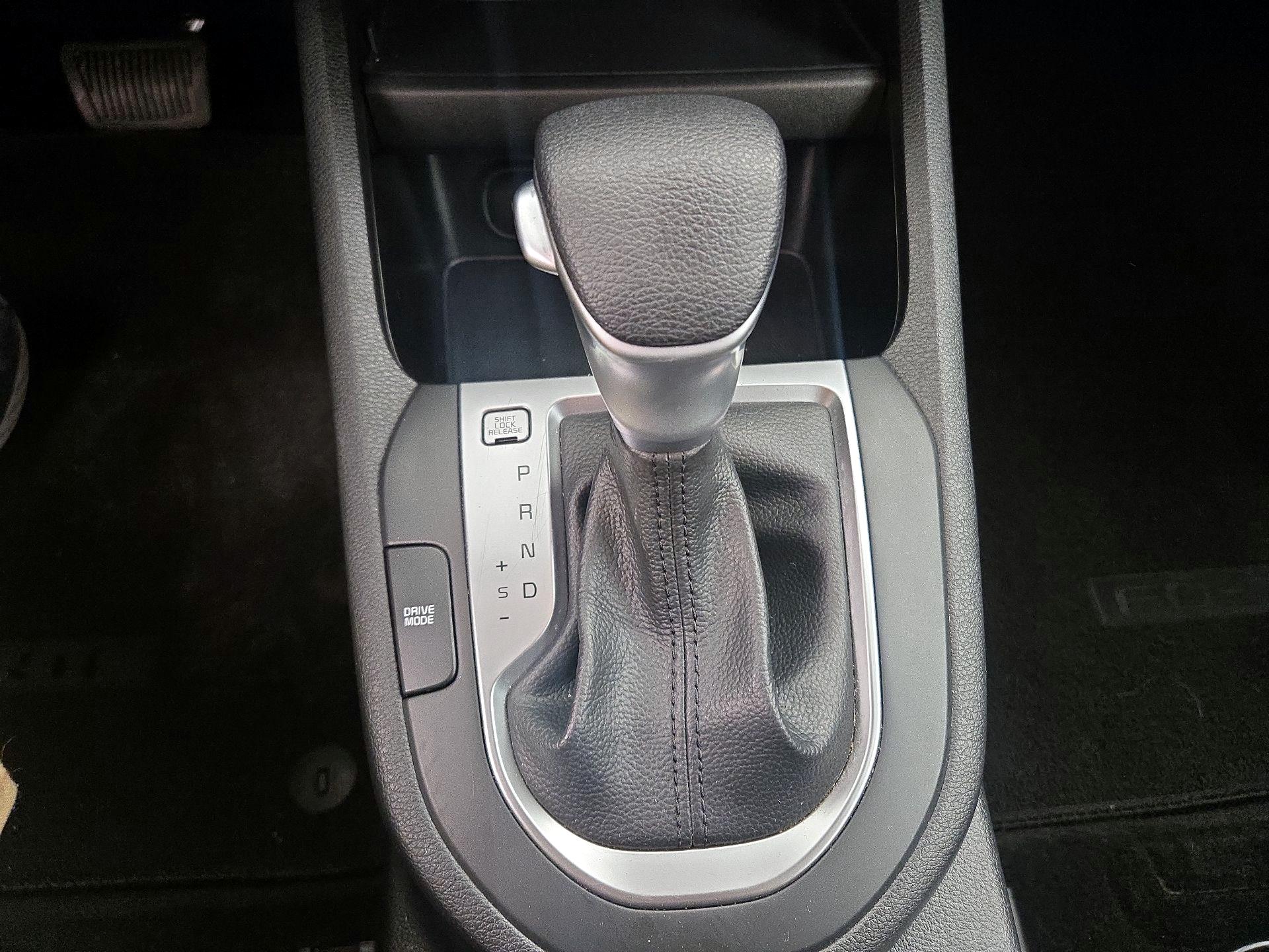 Thumbnail: 2020 Kia Forte - 17