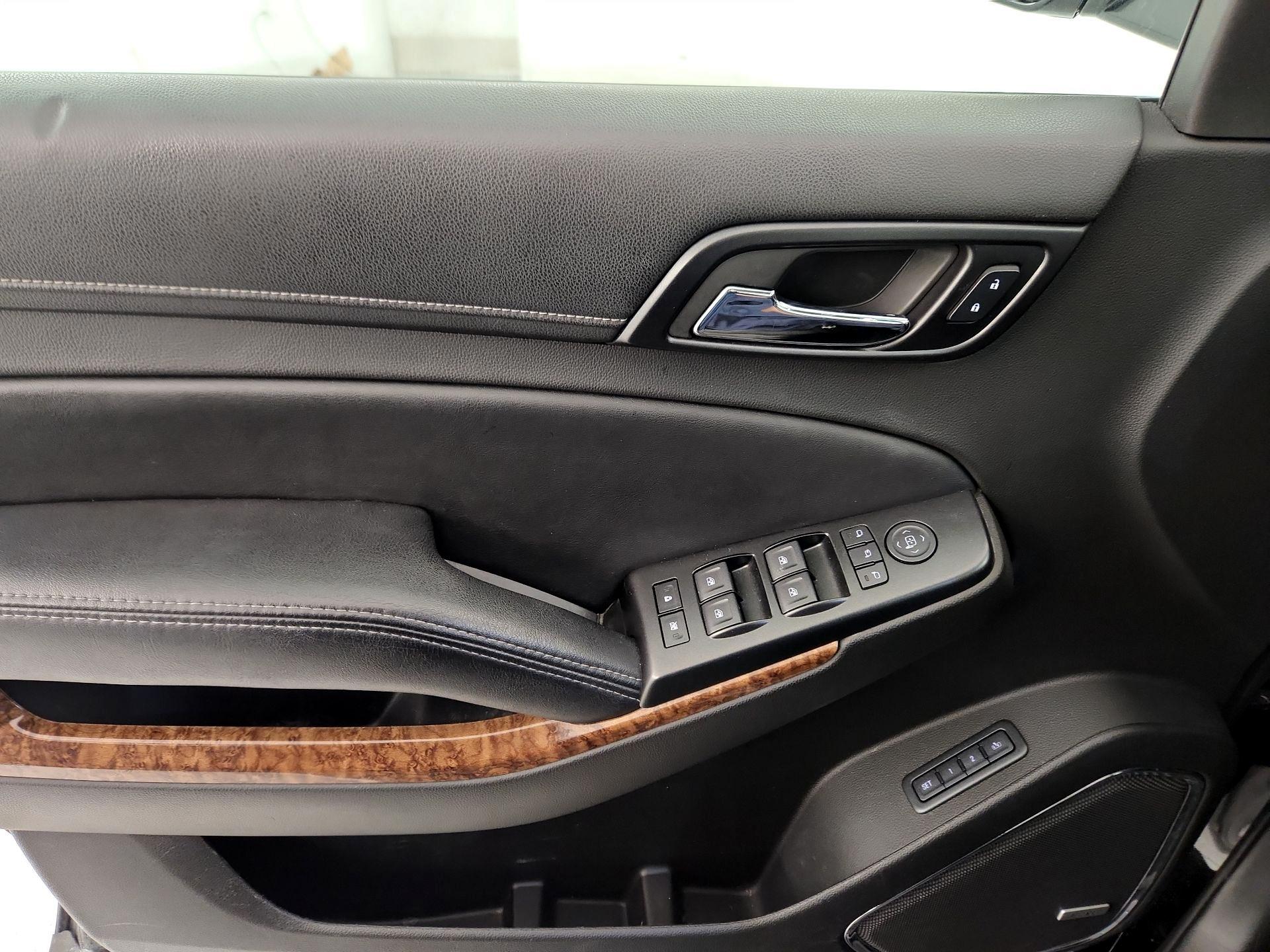 Thumbnail: 2015 Chevrolet Tahoe - 12