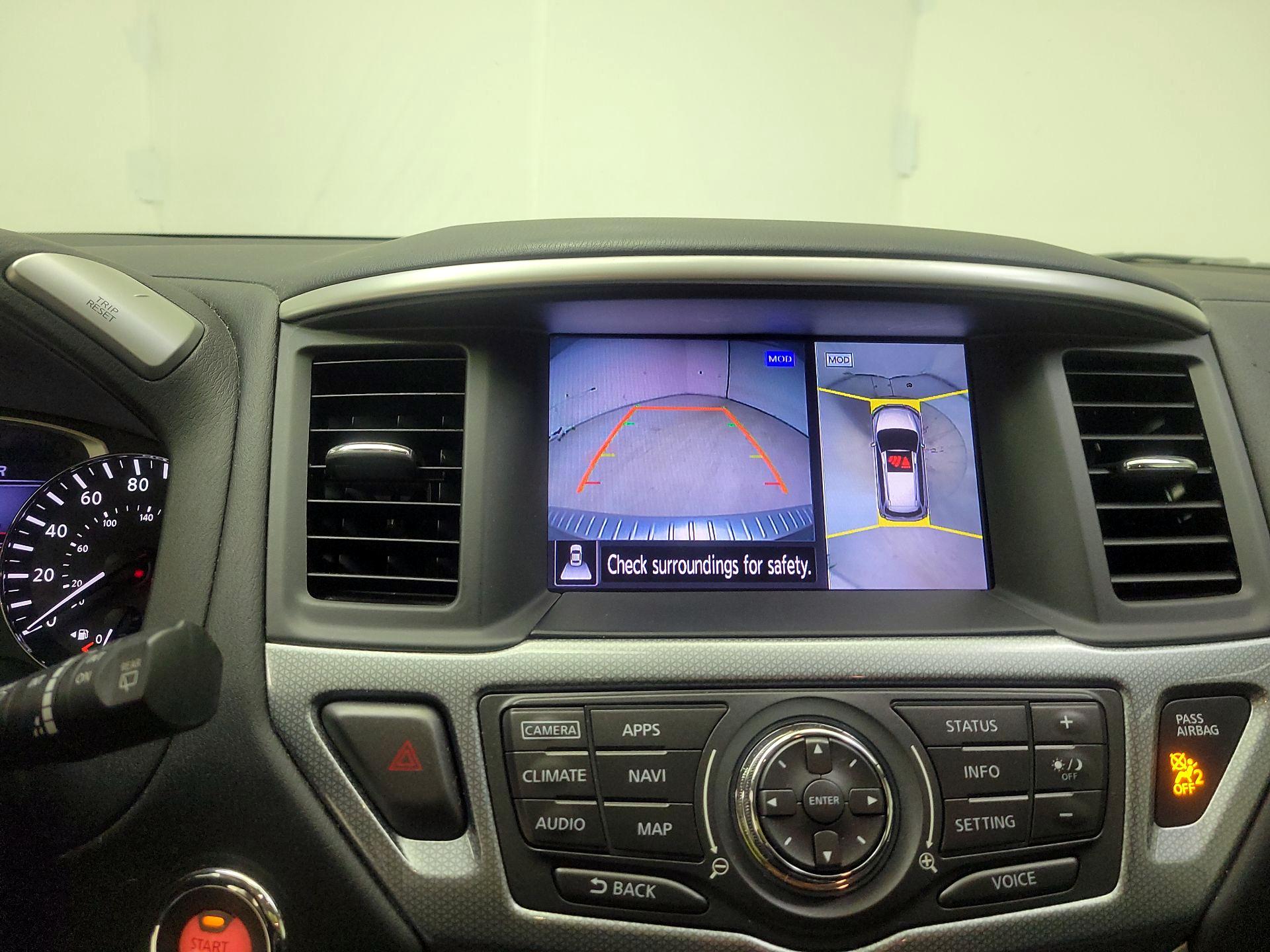 Thumbnail: 2017 Nissan Pathfinder - 14