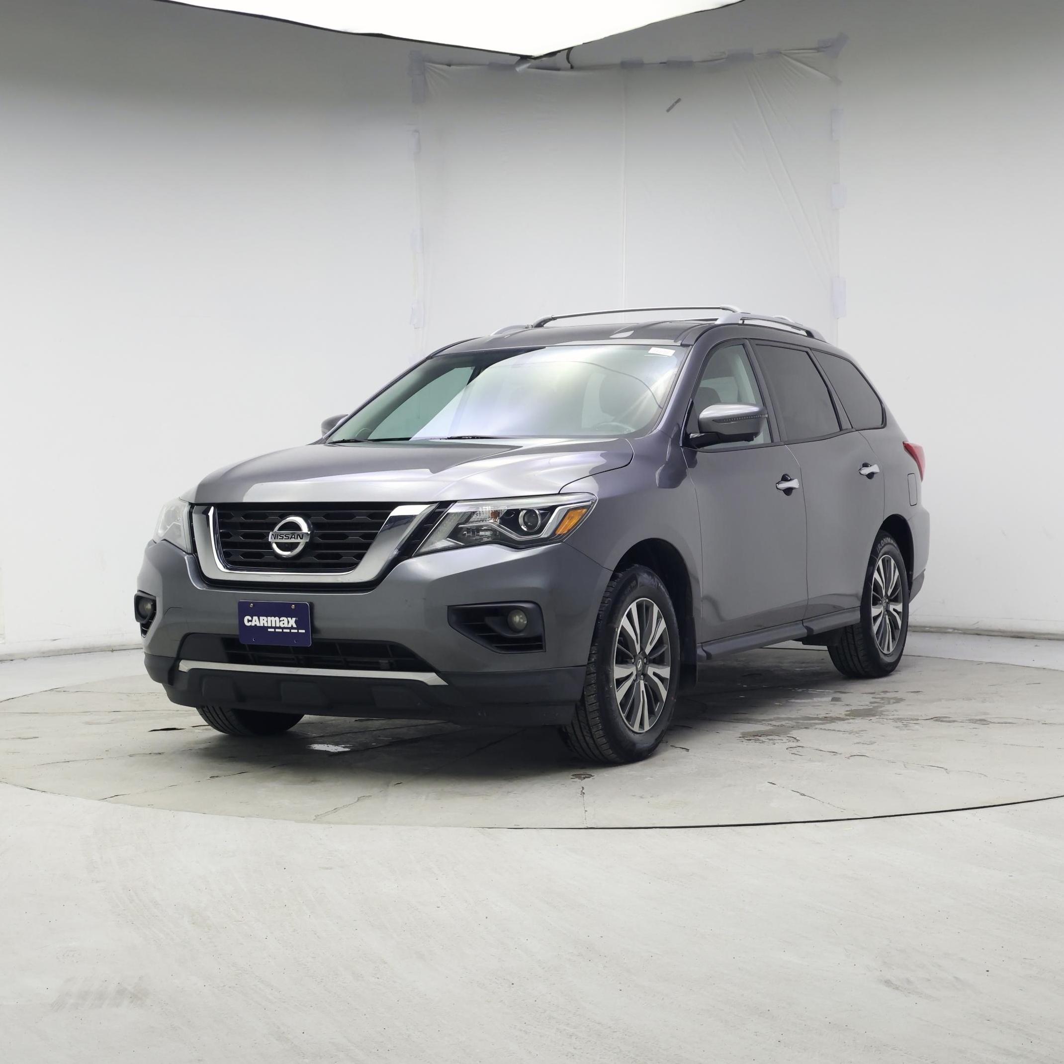 Thumbnail: 2017 Nissan Pathfinder - 4