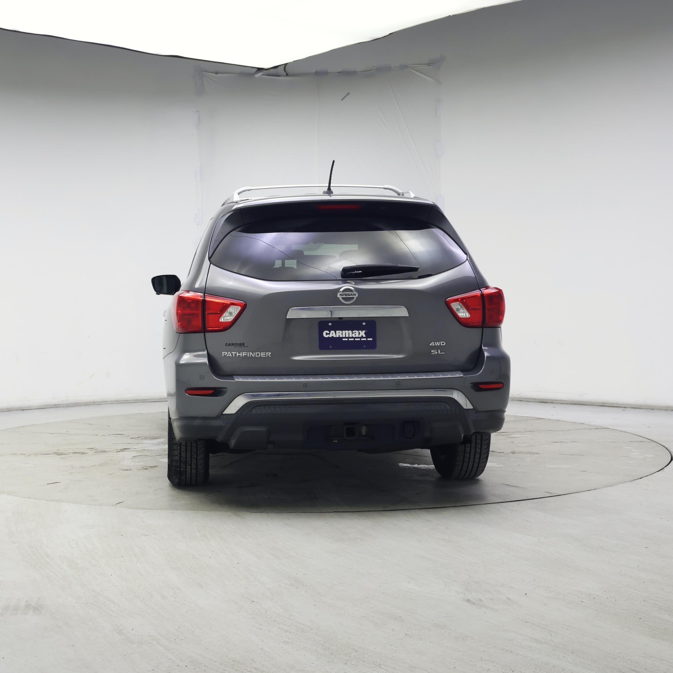 Thumbnail: 2017 Nissan Pathfinder - 6