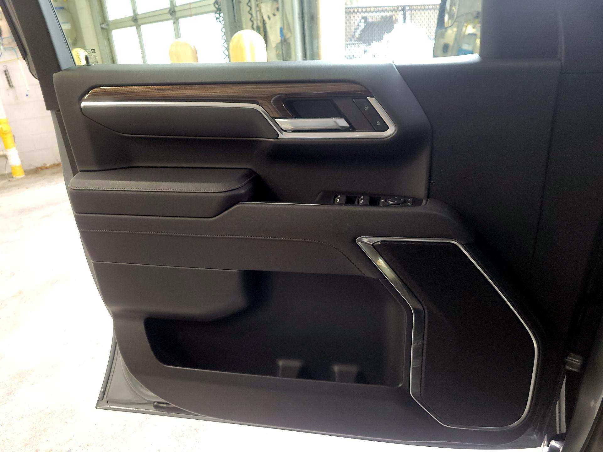 Thumbnail: 2025 Chevrolet Silverado 1500 - 10