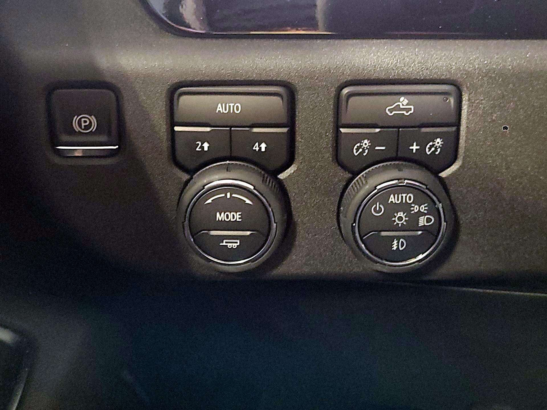 Thumbnail: 2025 Chevrolet Silverado 1500 - 11