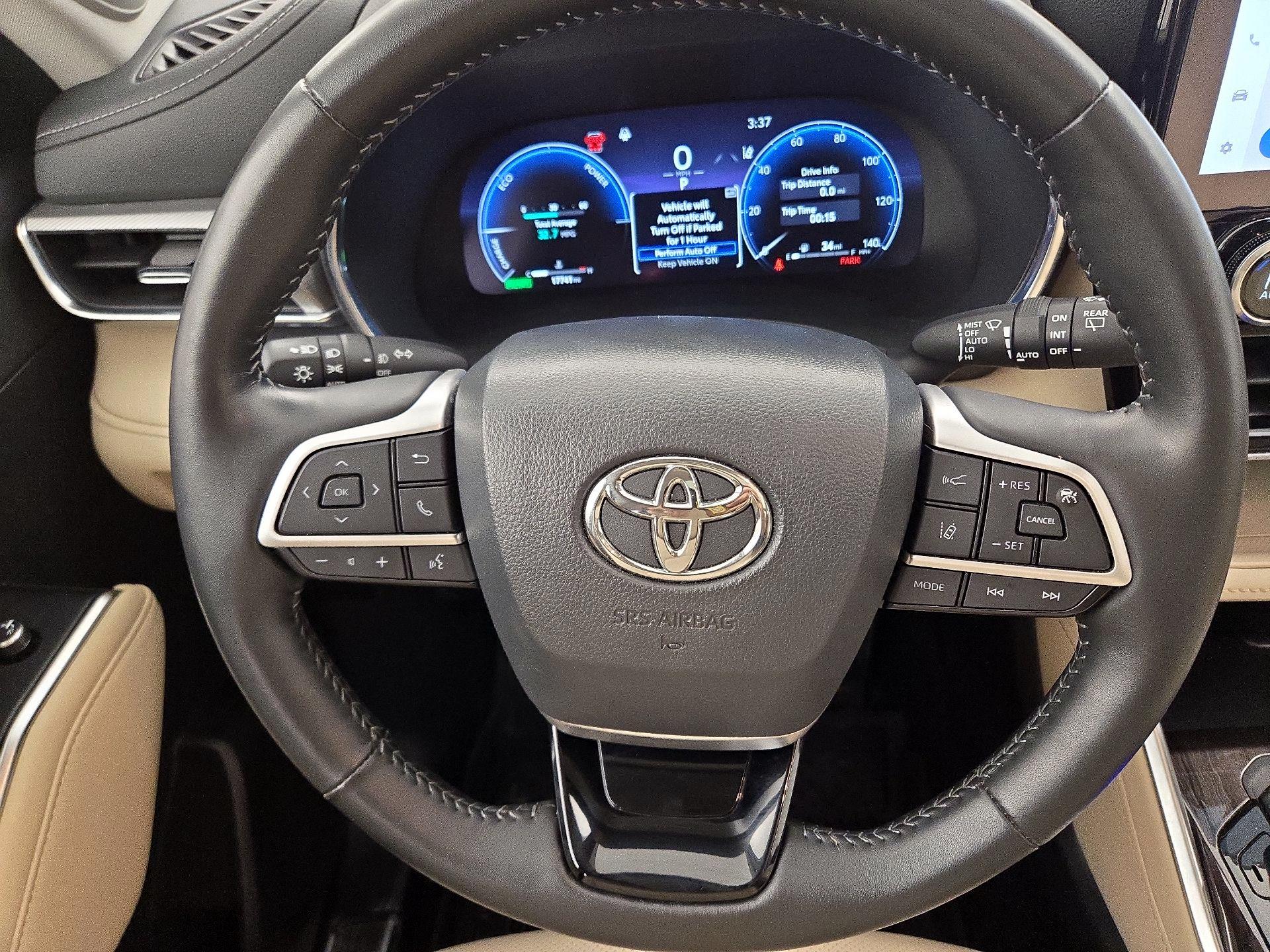 Thumbnail: 2024 Toyota Highlander - 10