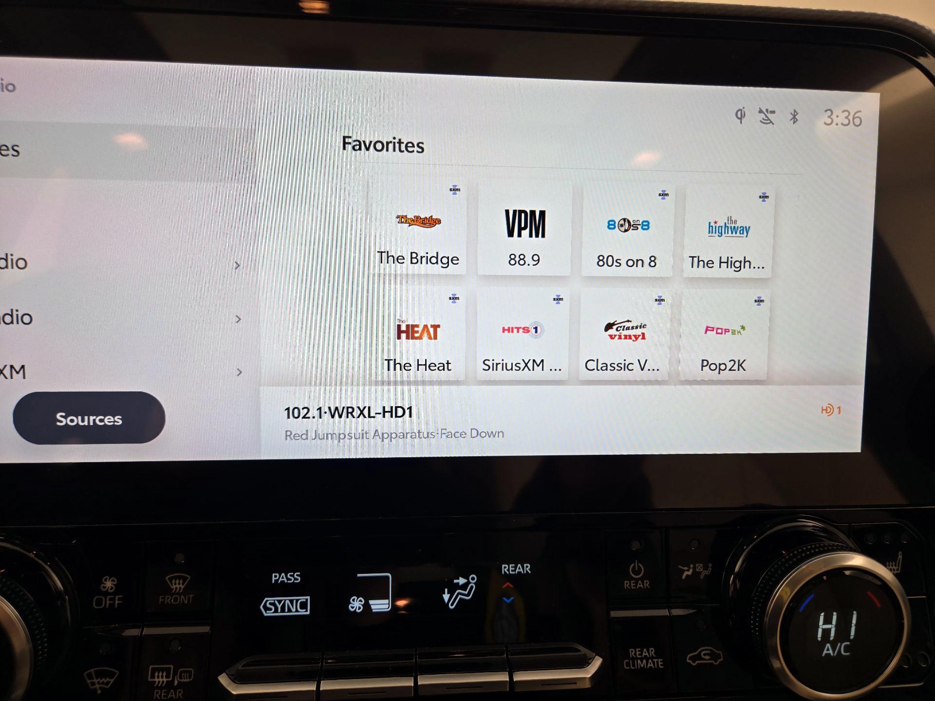 Thumbnail: 2024 Toyota Highlander - 15