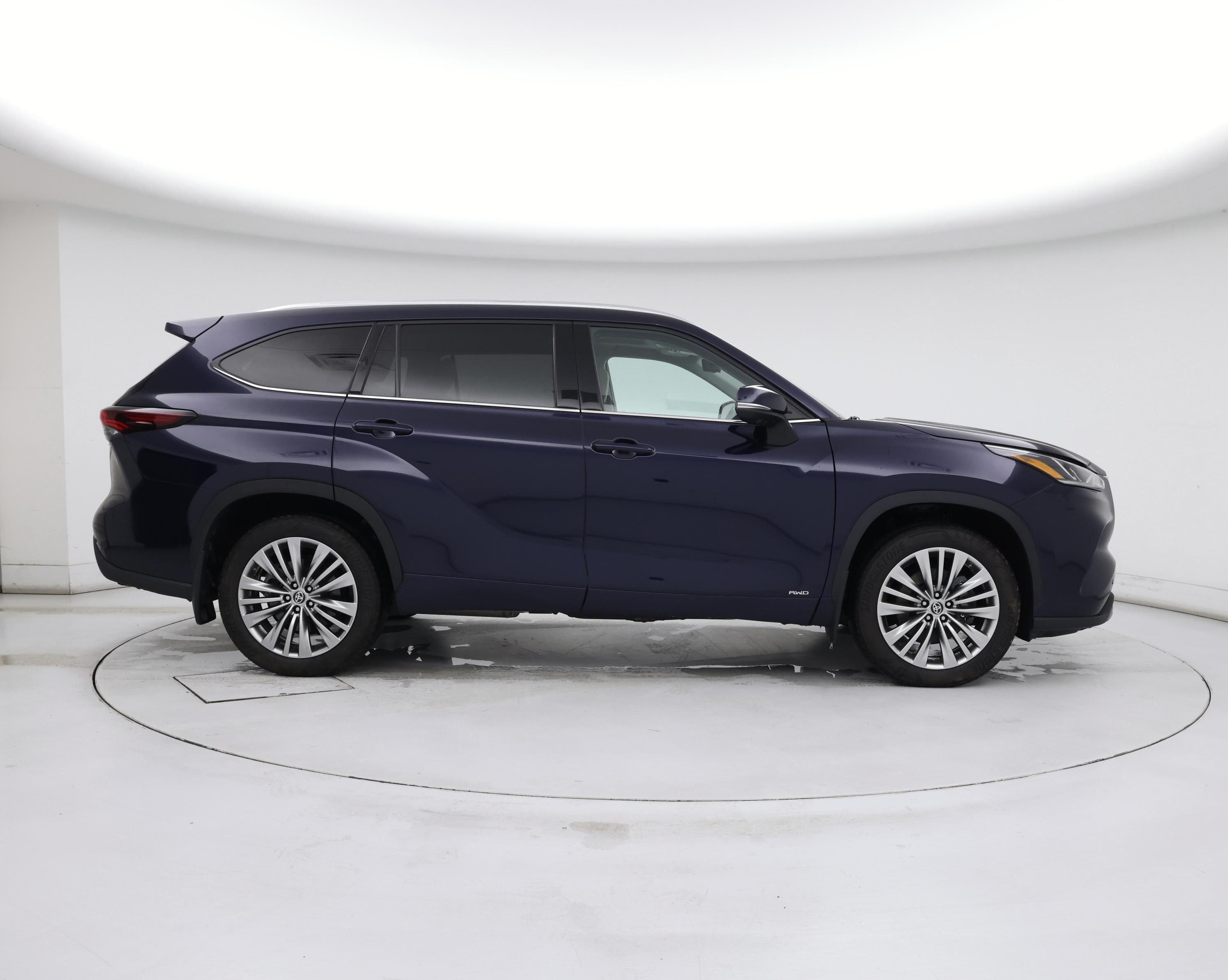Thumbnail: 2024 Toyota Highlander - 7