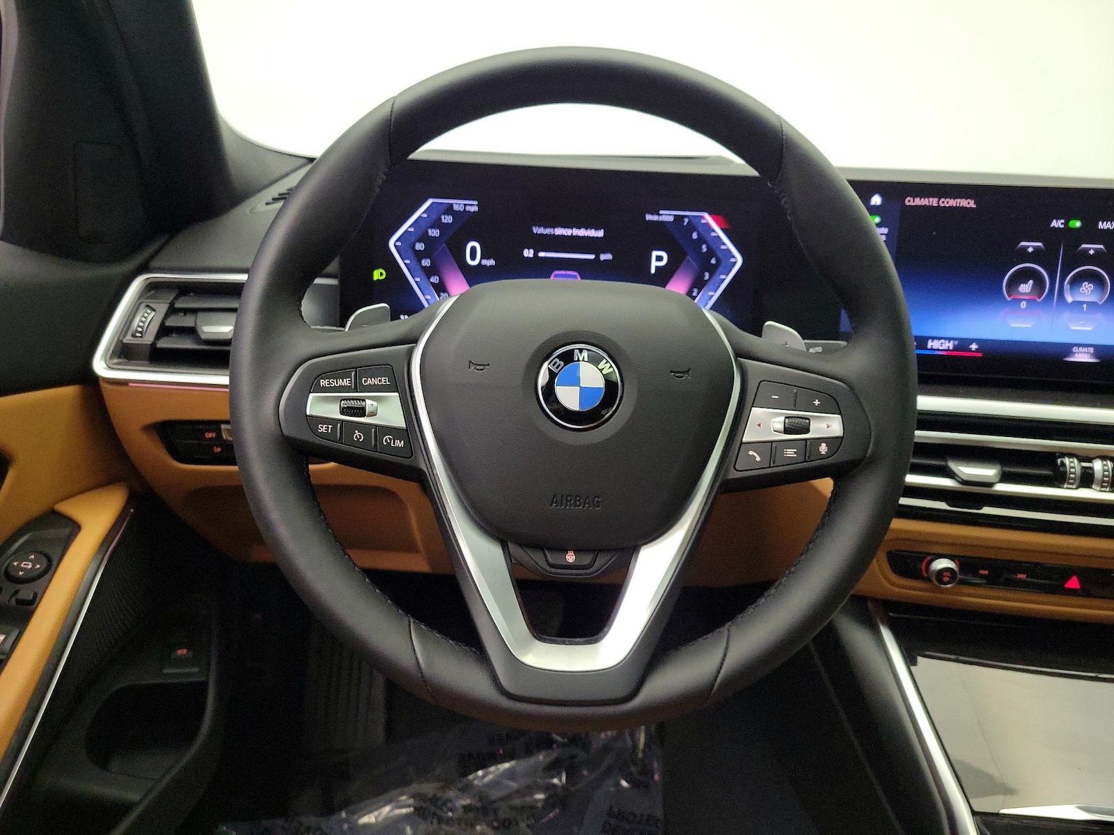 2024 BMW 3 Series 330i - Photo 11