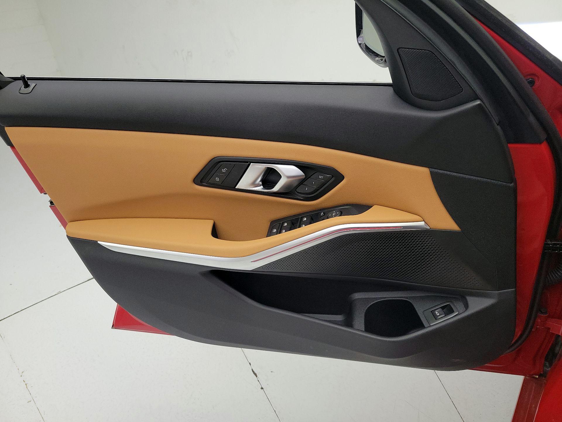 Thumbnail: 2024 BMW 3 Series - 12