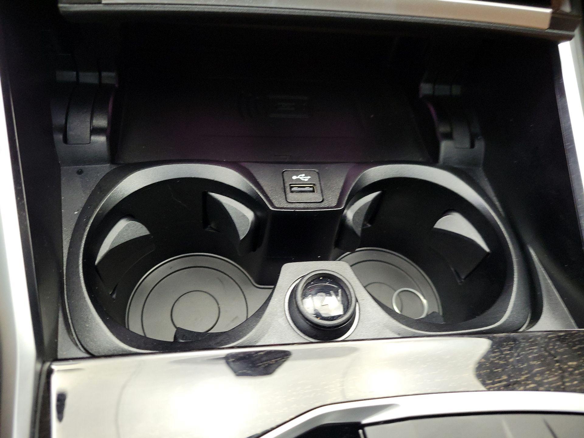 Thumbnail: 2024 BMW 3 Series - 19