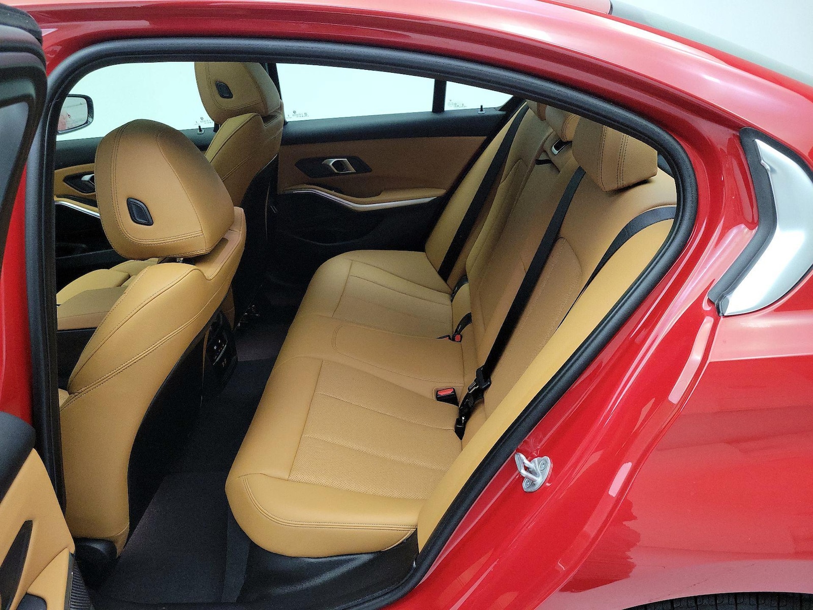 2024 BMW 3 Series 330i - Photo 22