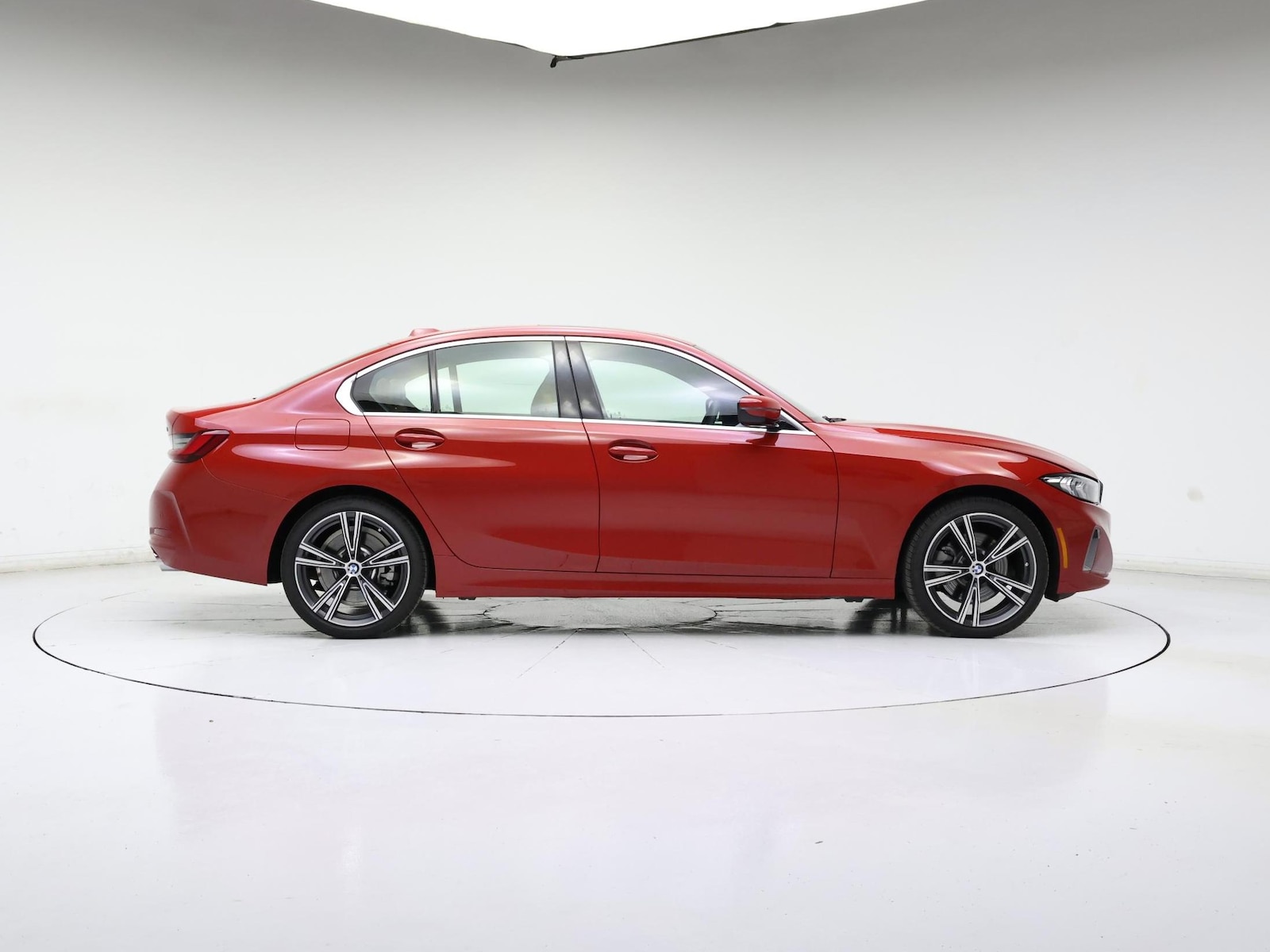 2024 BMW 3 Series 330i - Photo 8