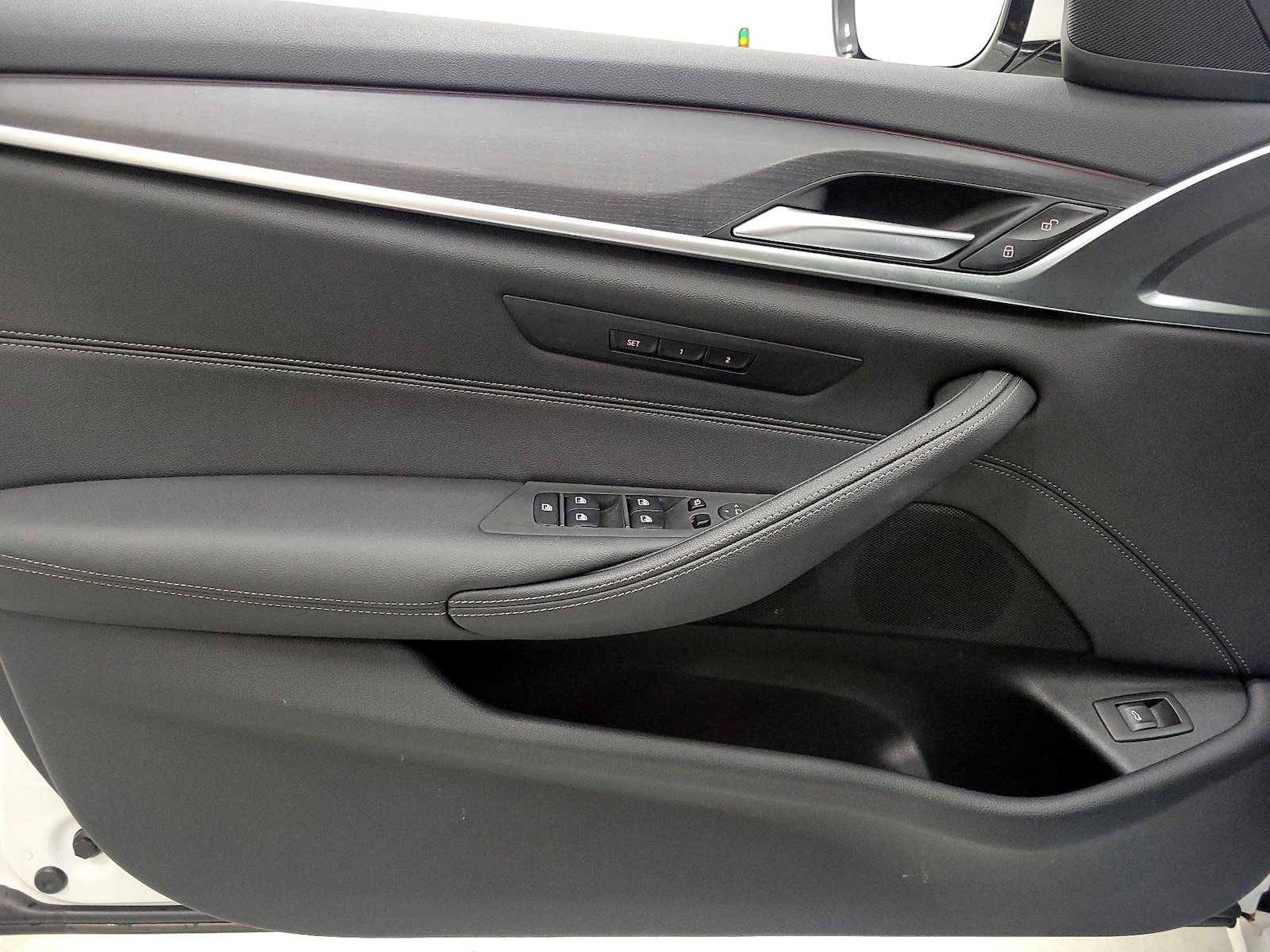 2022 BMW 5 Series 530i - Photo 13