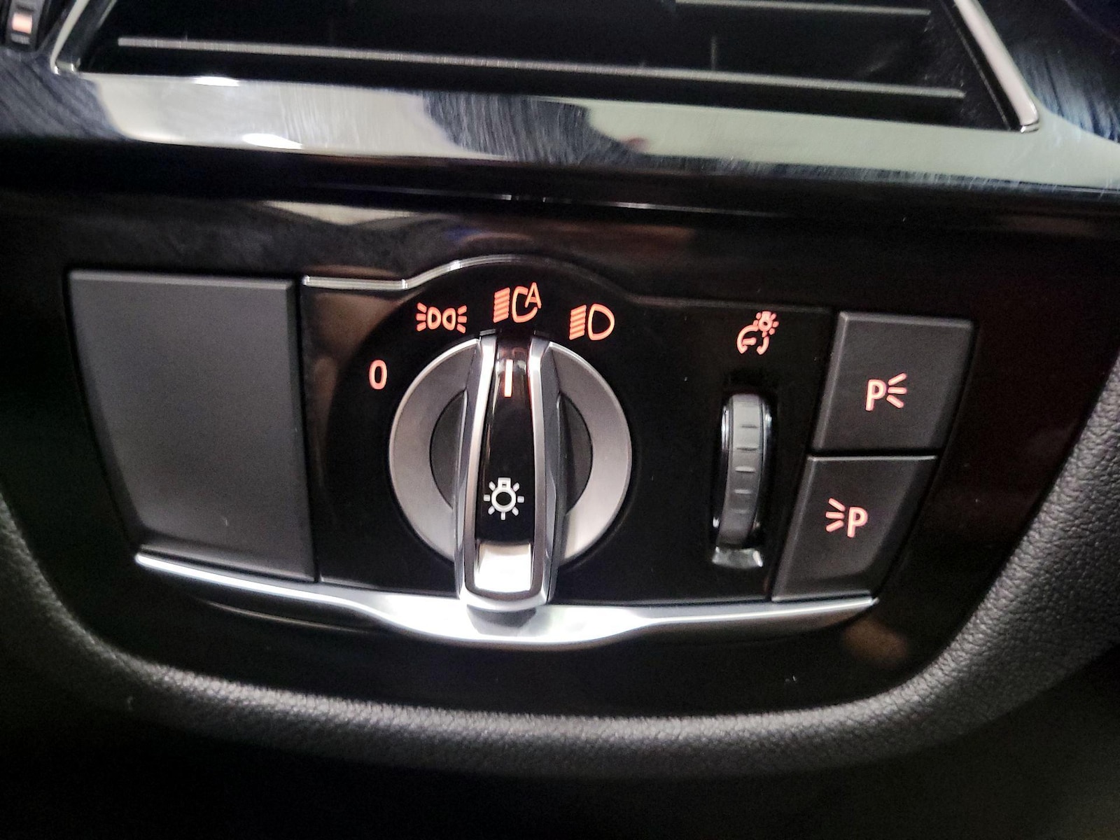 2022 BMW 5 Series 530i - Photo 14