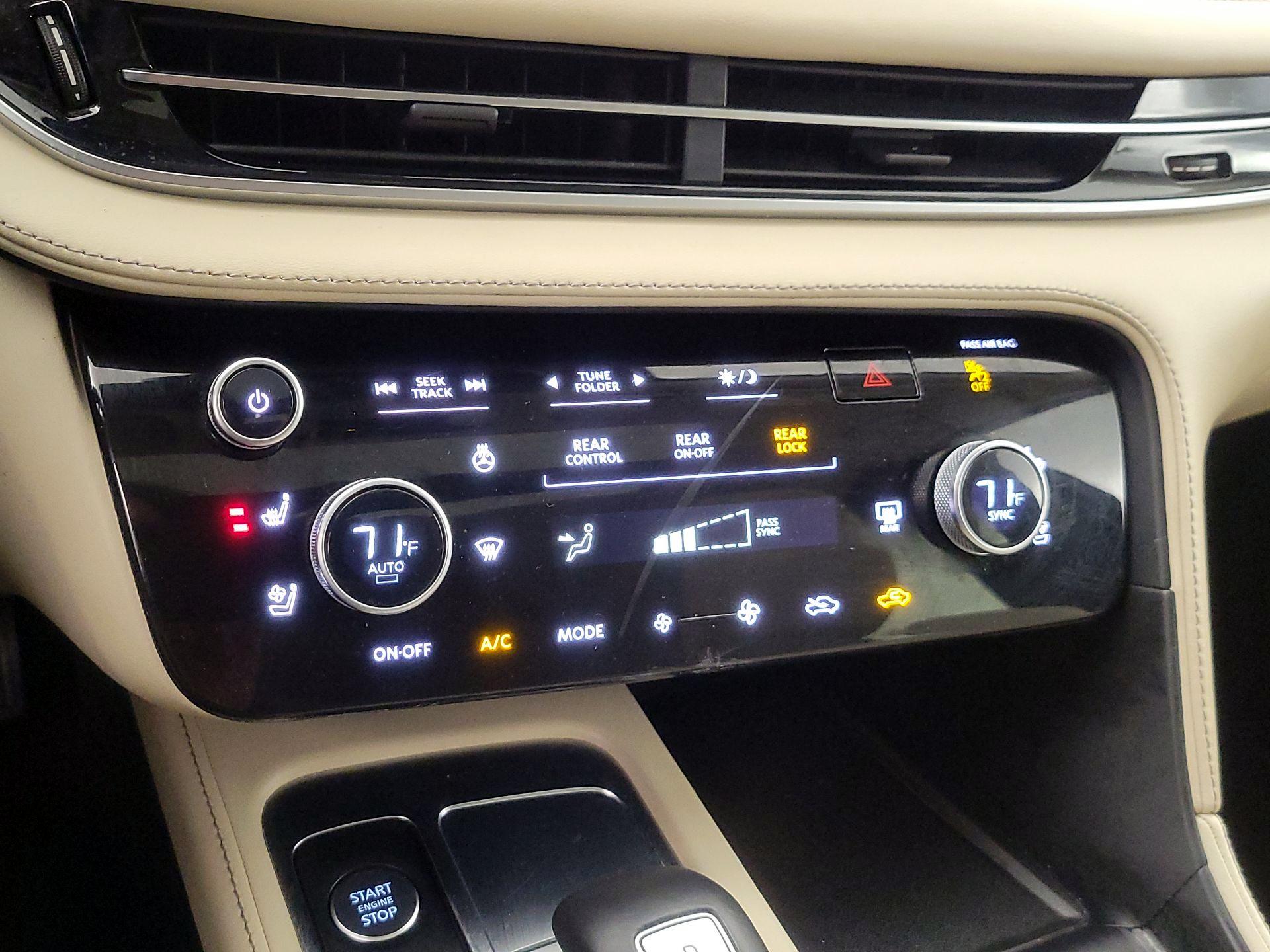 Thumbnail: 2023 INFINITI QX60 - 16