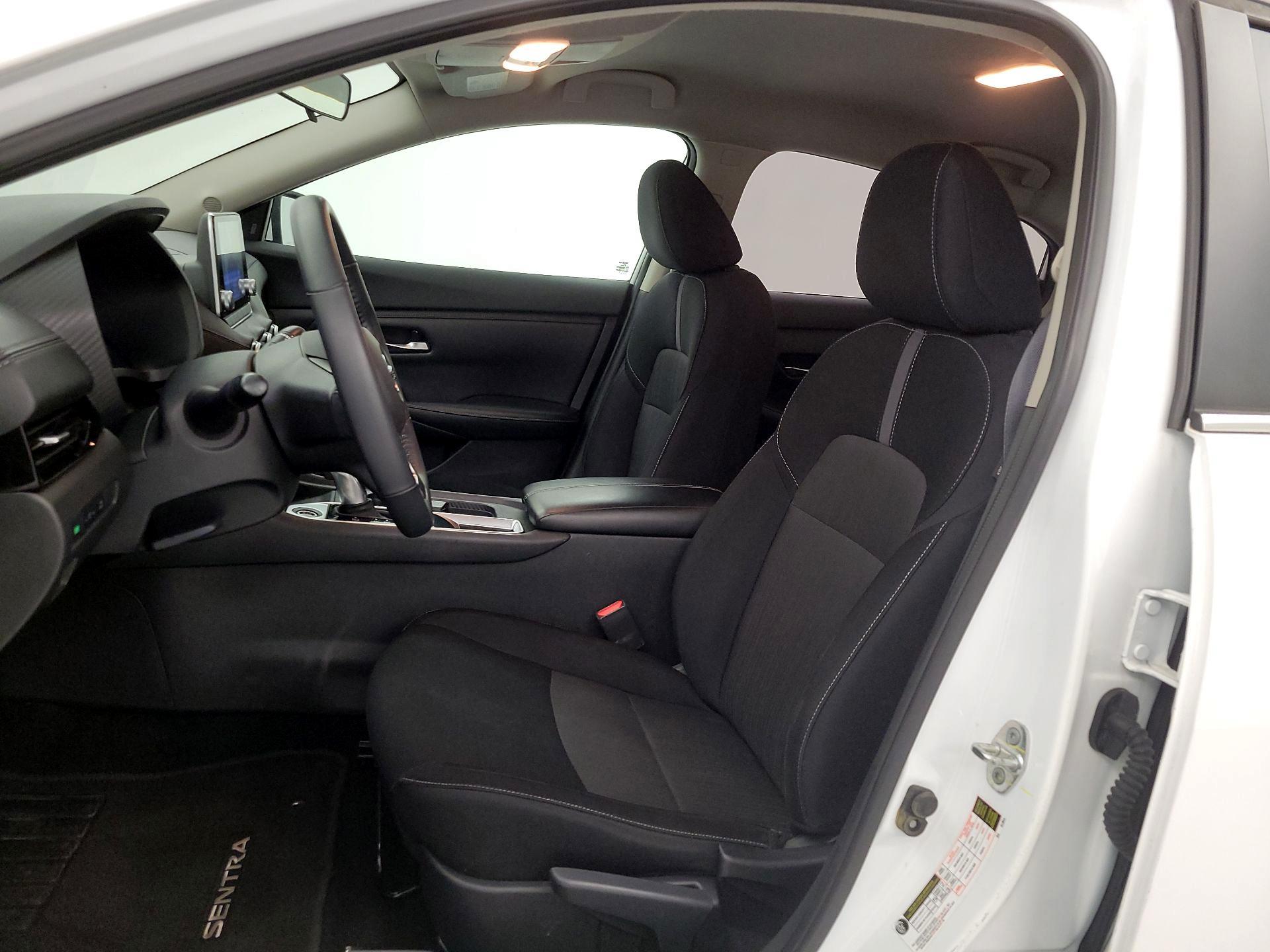Thumbnail: 2021 Nissan Sentra - 11