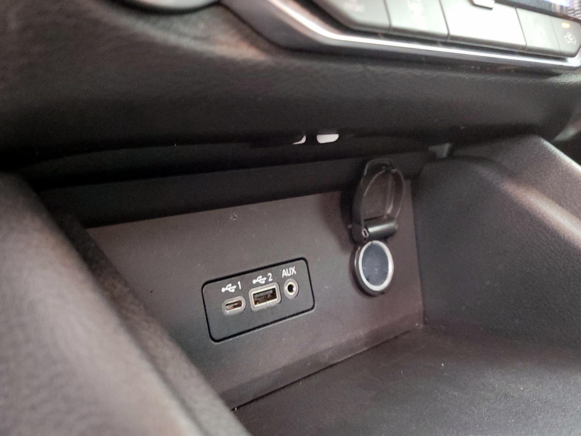 Thumbnail: 2021 Nissan Sentra - 18