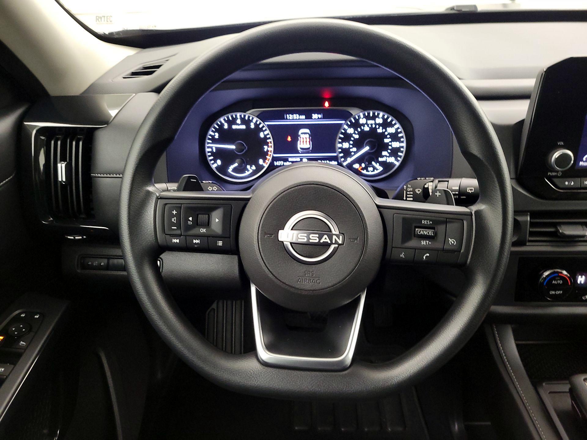 Thumbnail: 2024 Nissan Pathfinder - 10