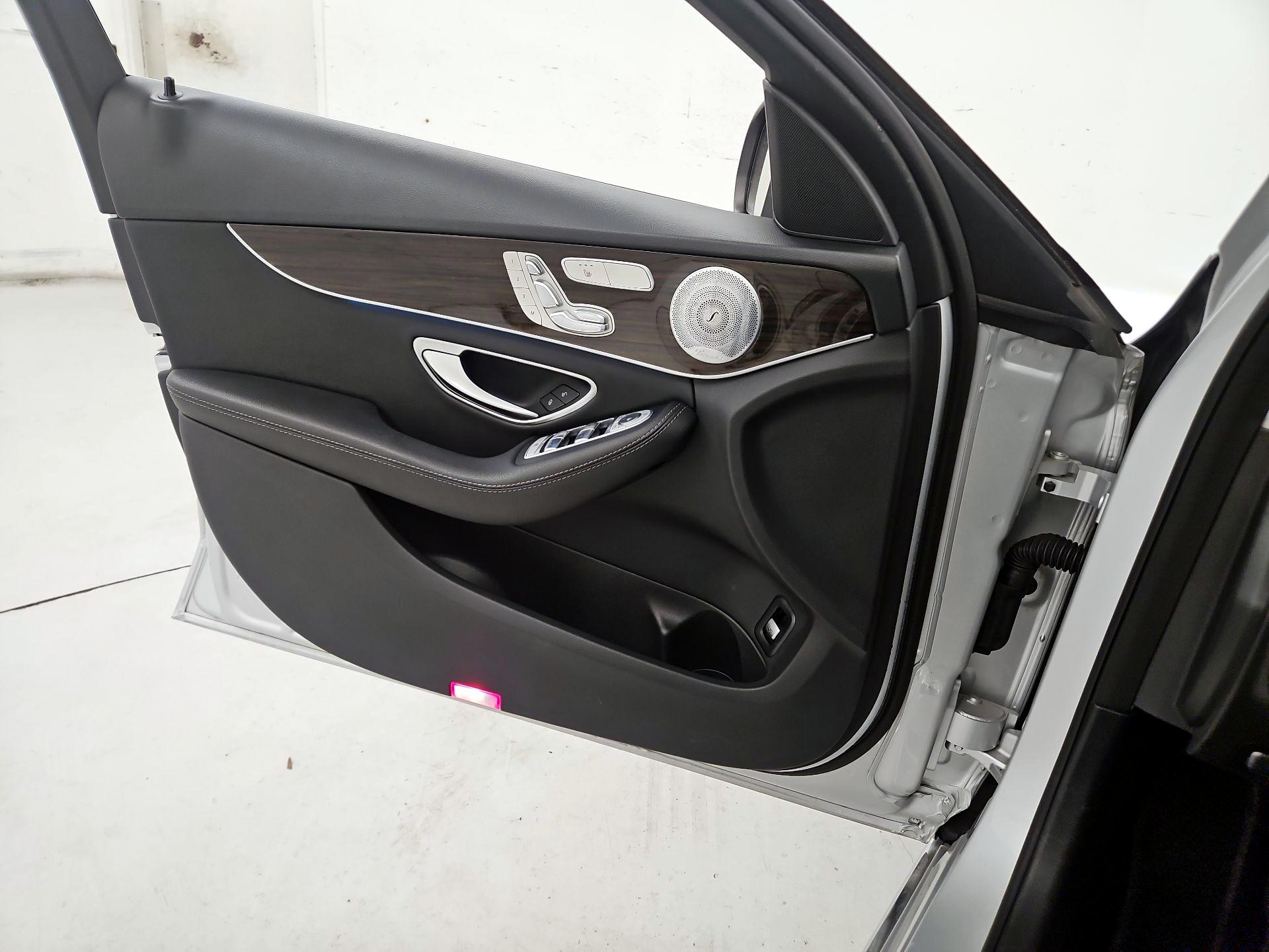 Thumbnail: 2017 Mercedes-Benz C-Class - 12