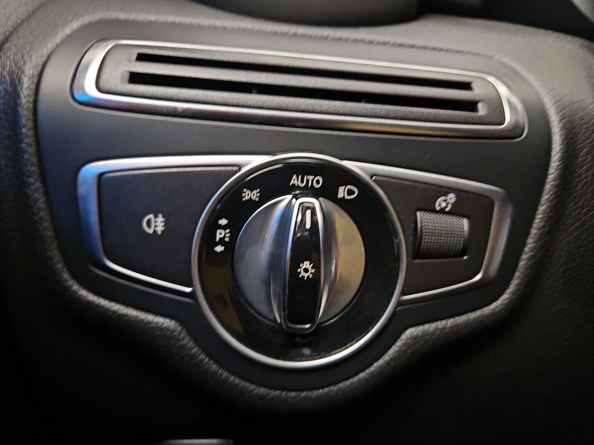 Thumbnail: 2017 Mercedes-Benz C-Class - 13